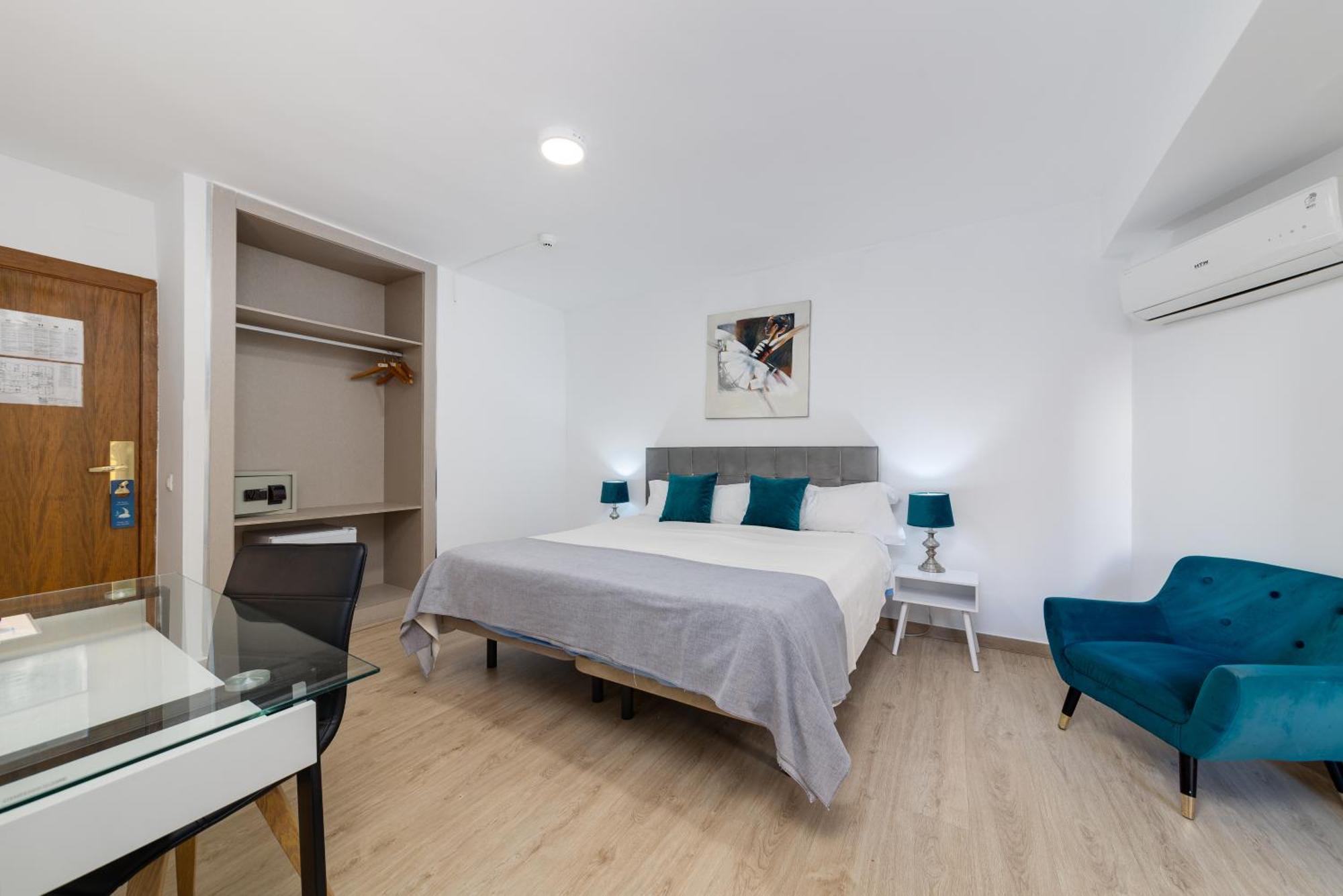 Double or Twin Room Terrace