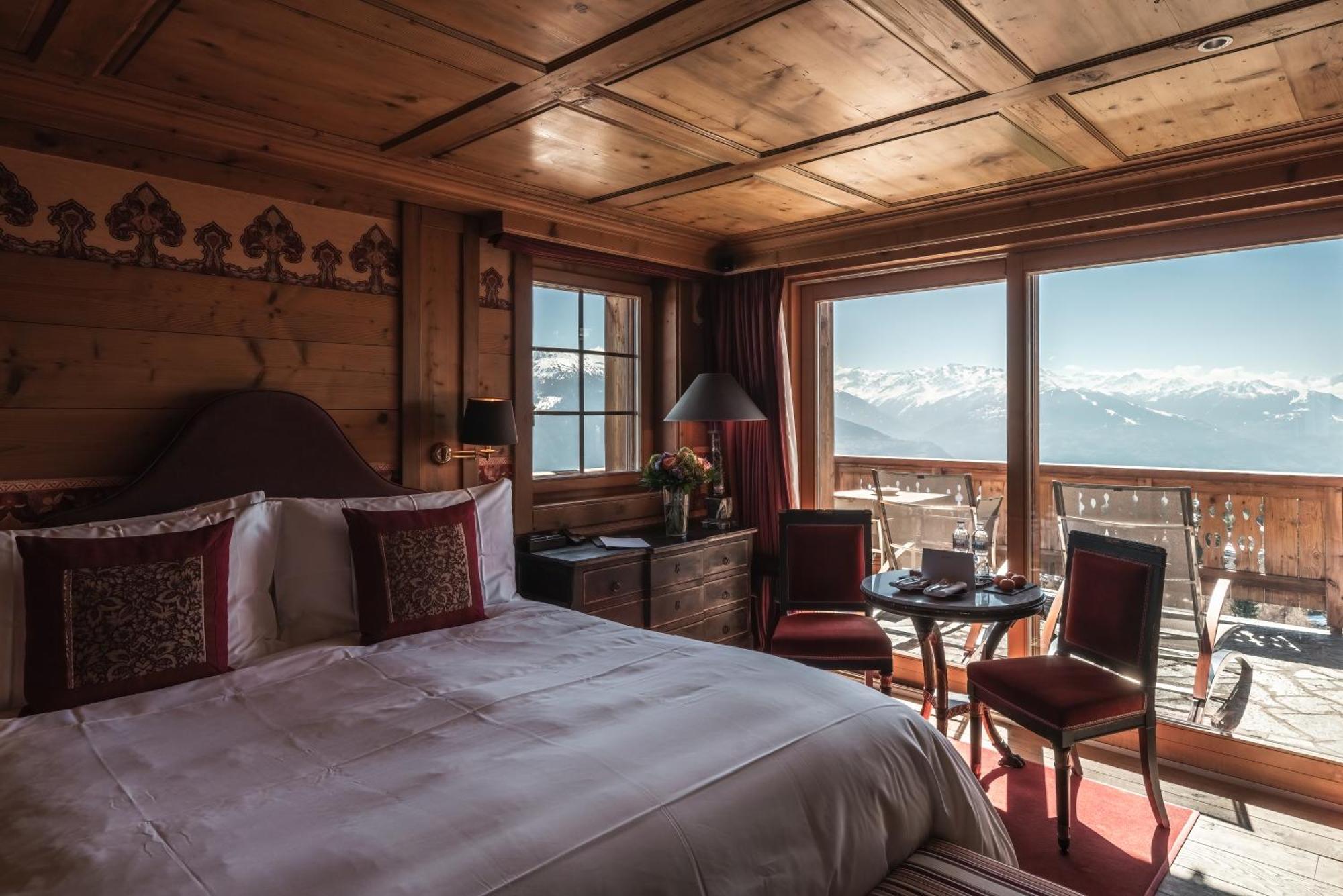 Deluxe King Room,1580158395:JPEG