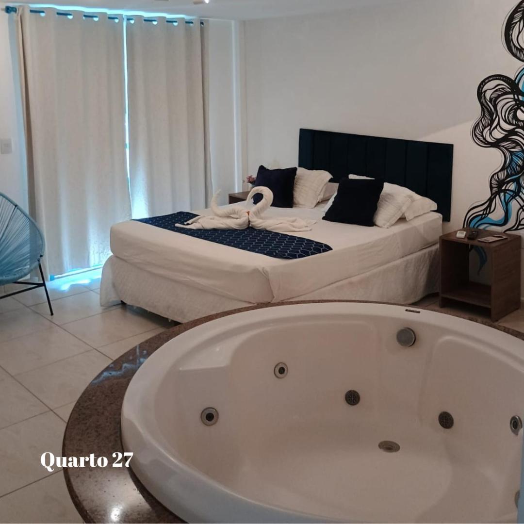 King Suite with Hot Tub,1580176003:JPEG