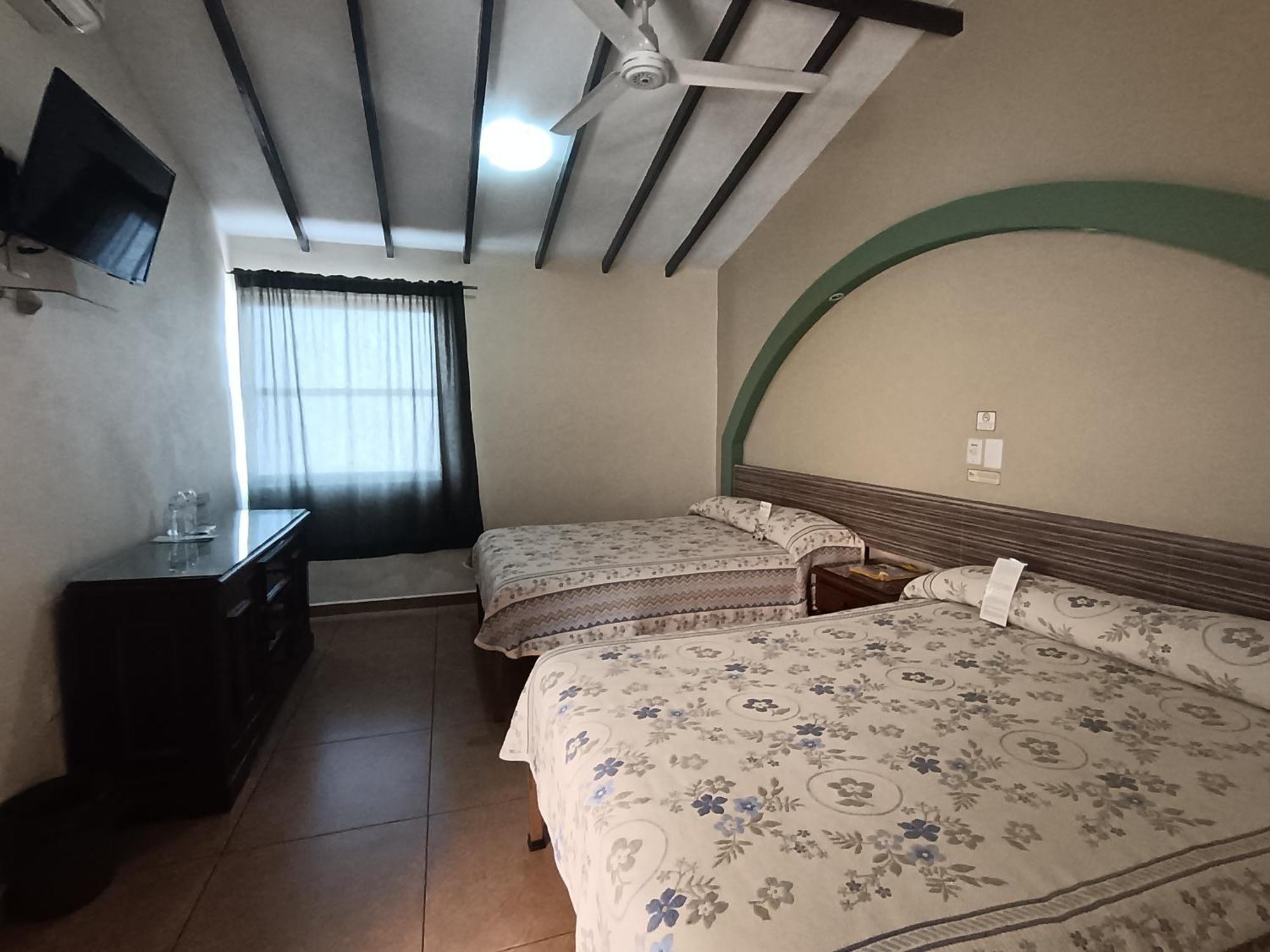 Standard Quadruple Room,1583104025:JPEG