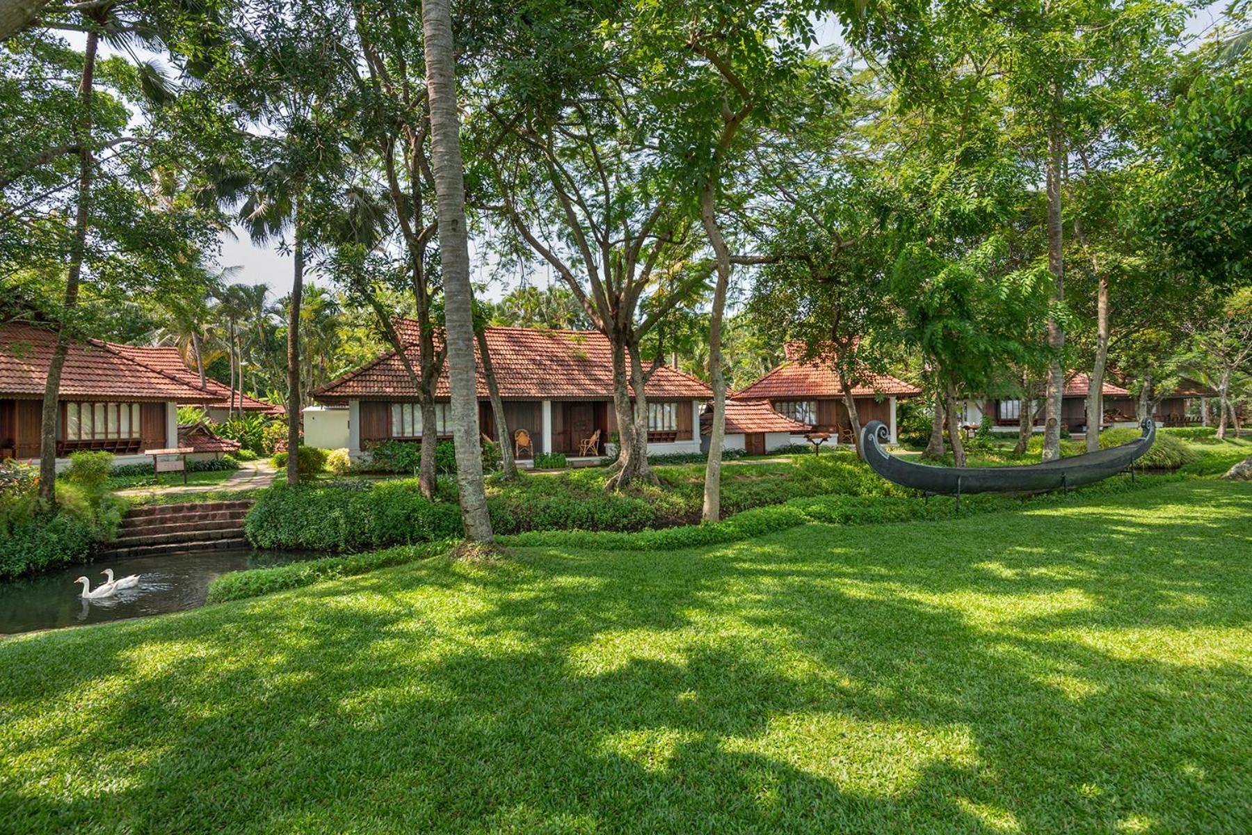 Heritage Lake view Villa Private Pool