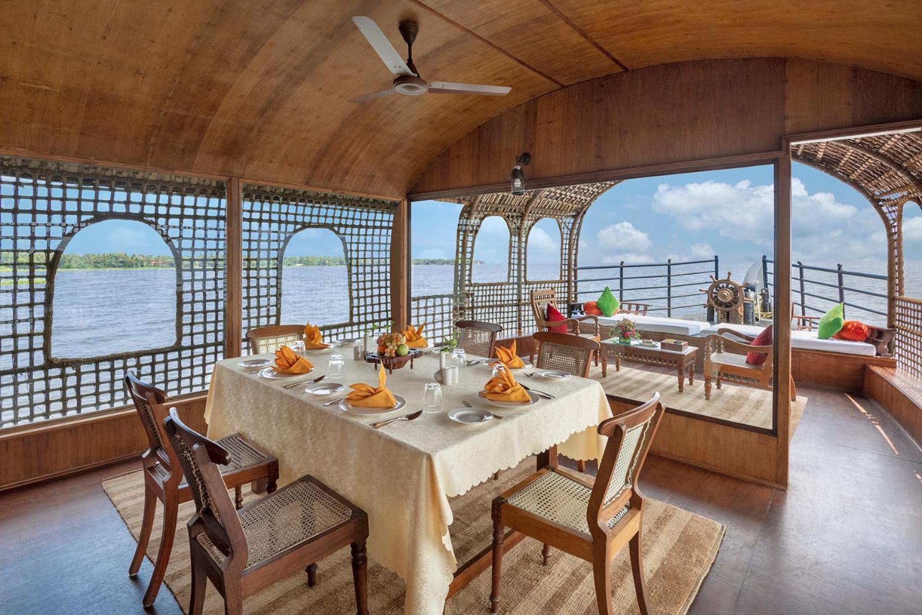 One-Bedroom Houseboat