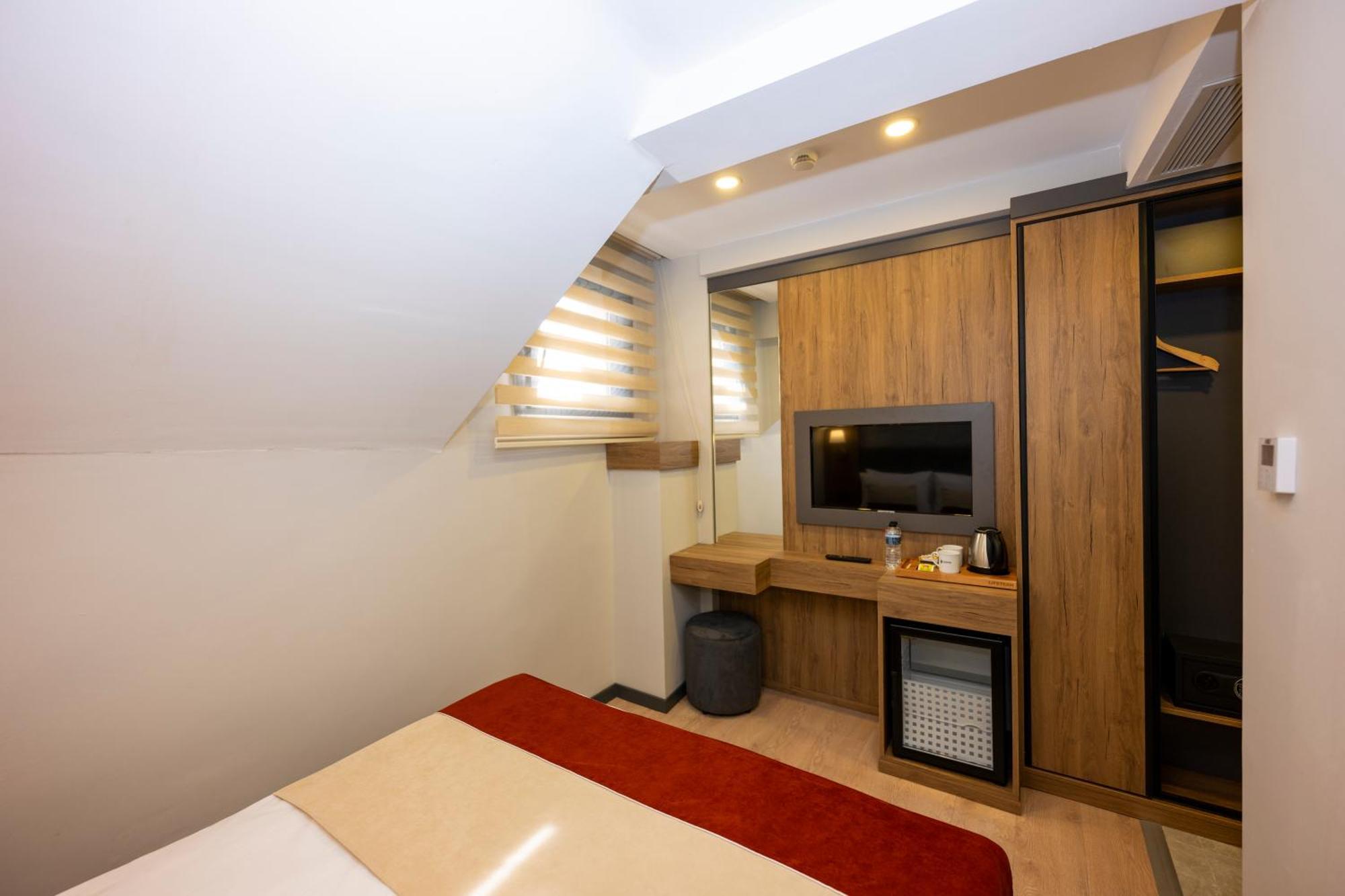 Economy Double -Basement Floor