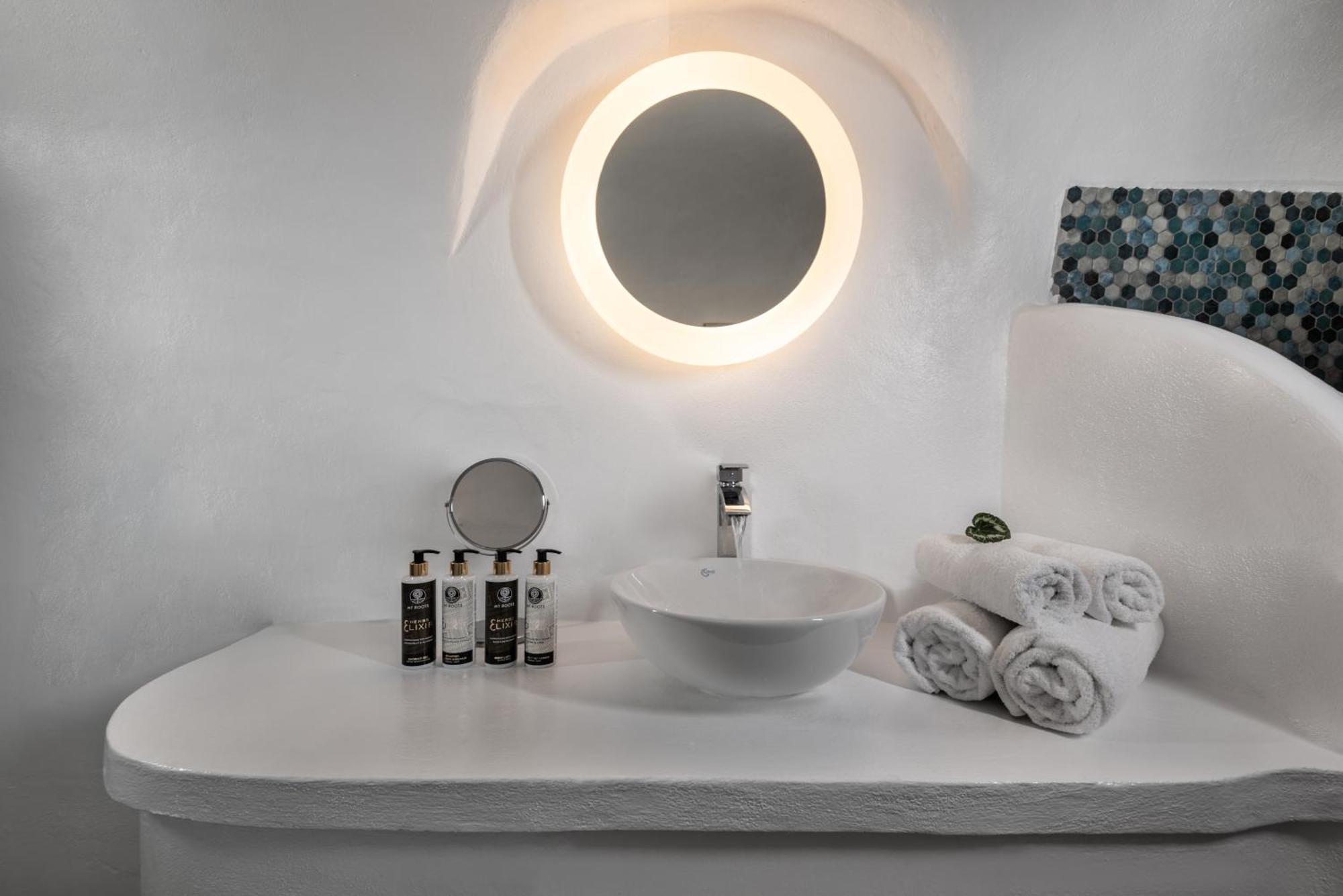 Cave Suite with Hot Tub Caldera & Sea View,1589336089:JPEG