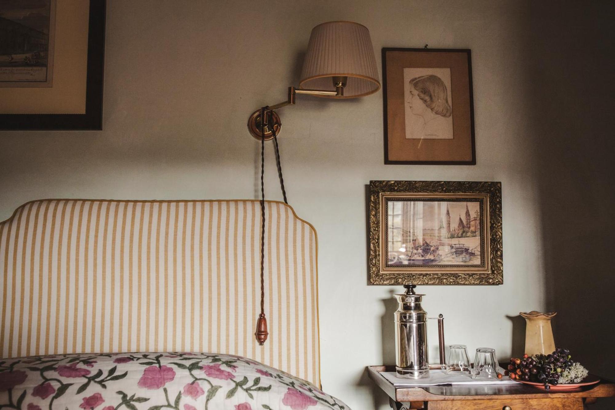 Camera Deluxe