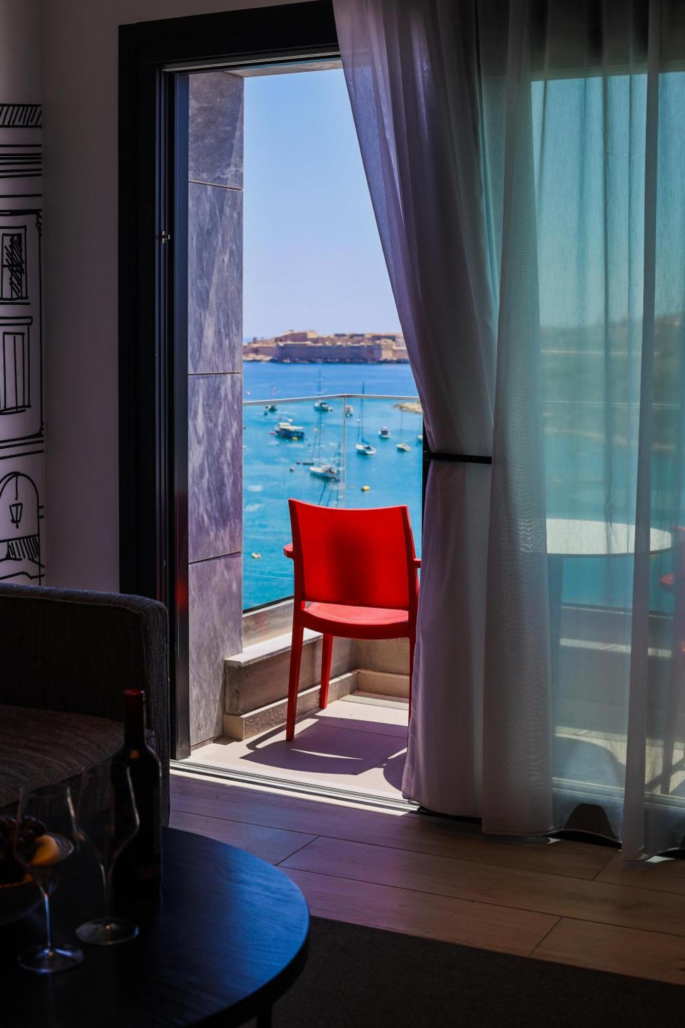 Camera Deluxe Grand con Letto King-Size e Vista Mare