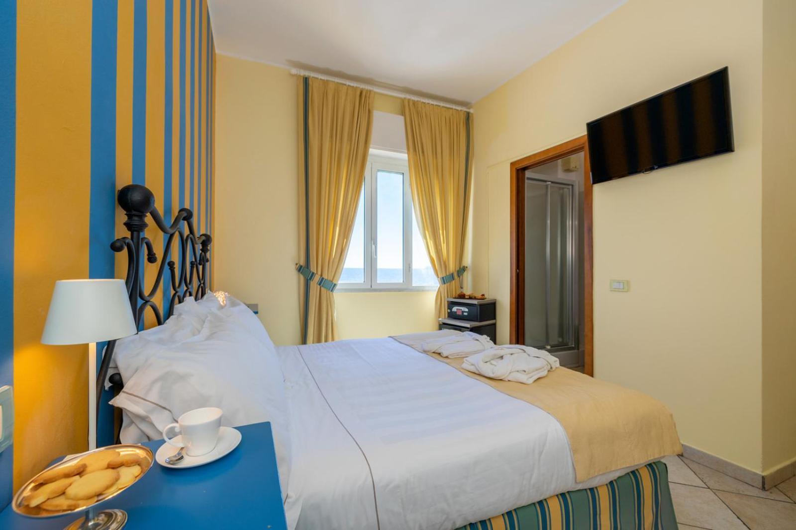 Double Standard Room with Sea View,1596865032:JPEG