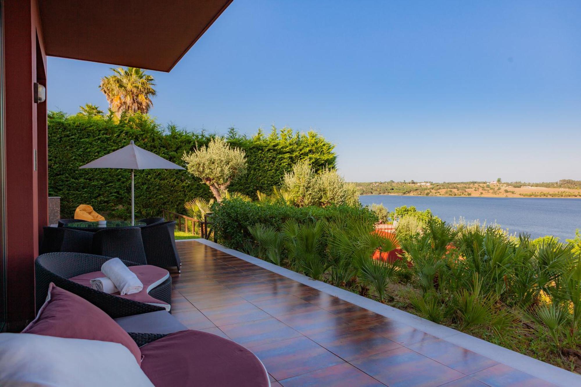 Two-Bedroom Villa Lake View