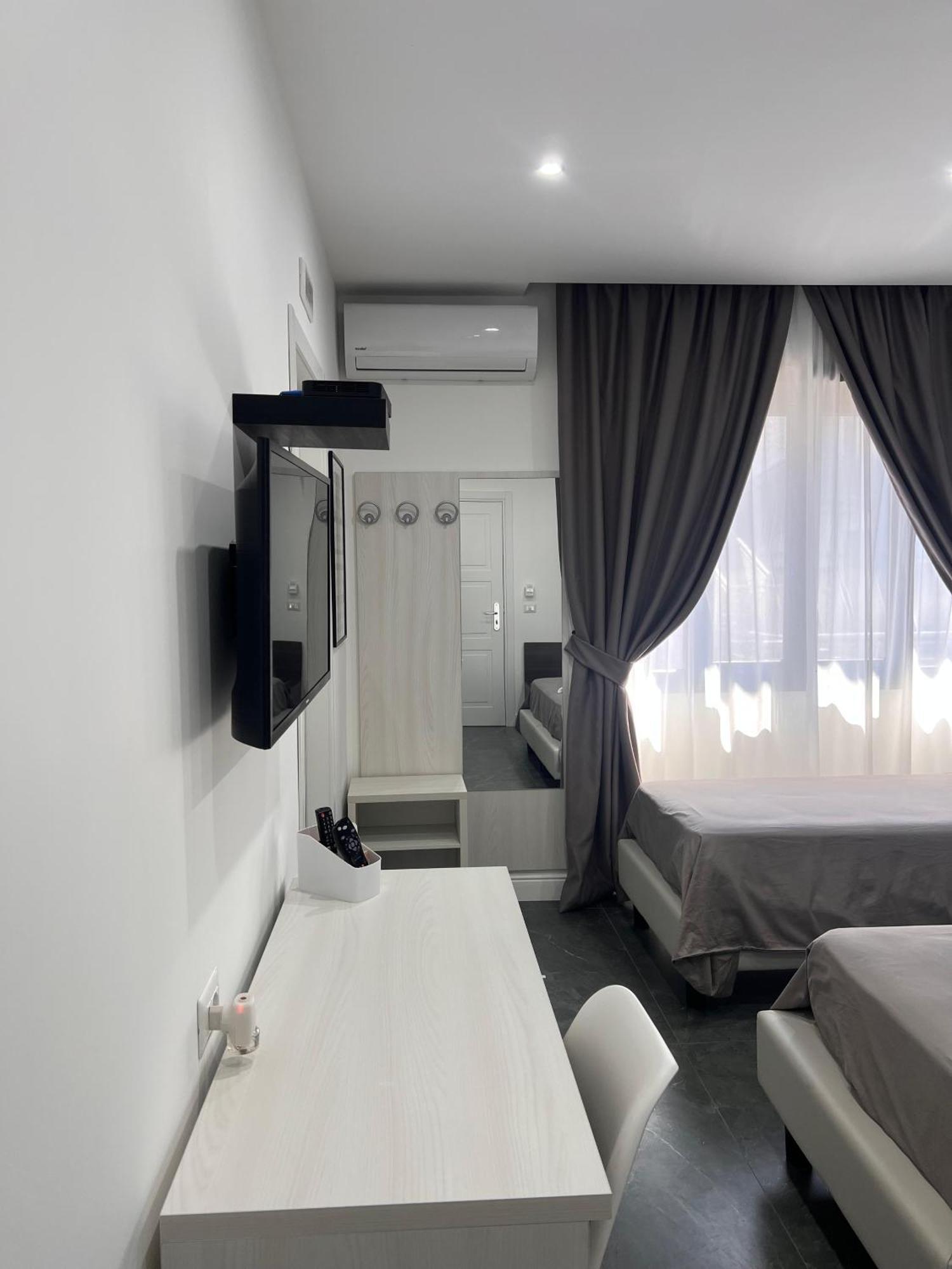 Deluxe Single Room,1600224080:JPEG