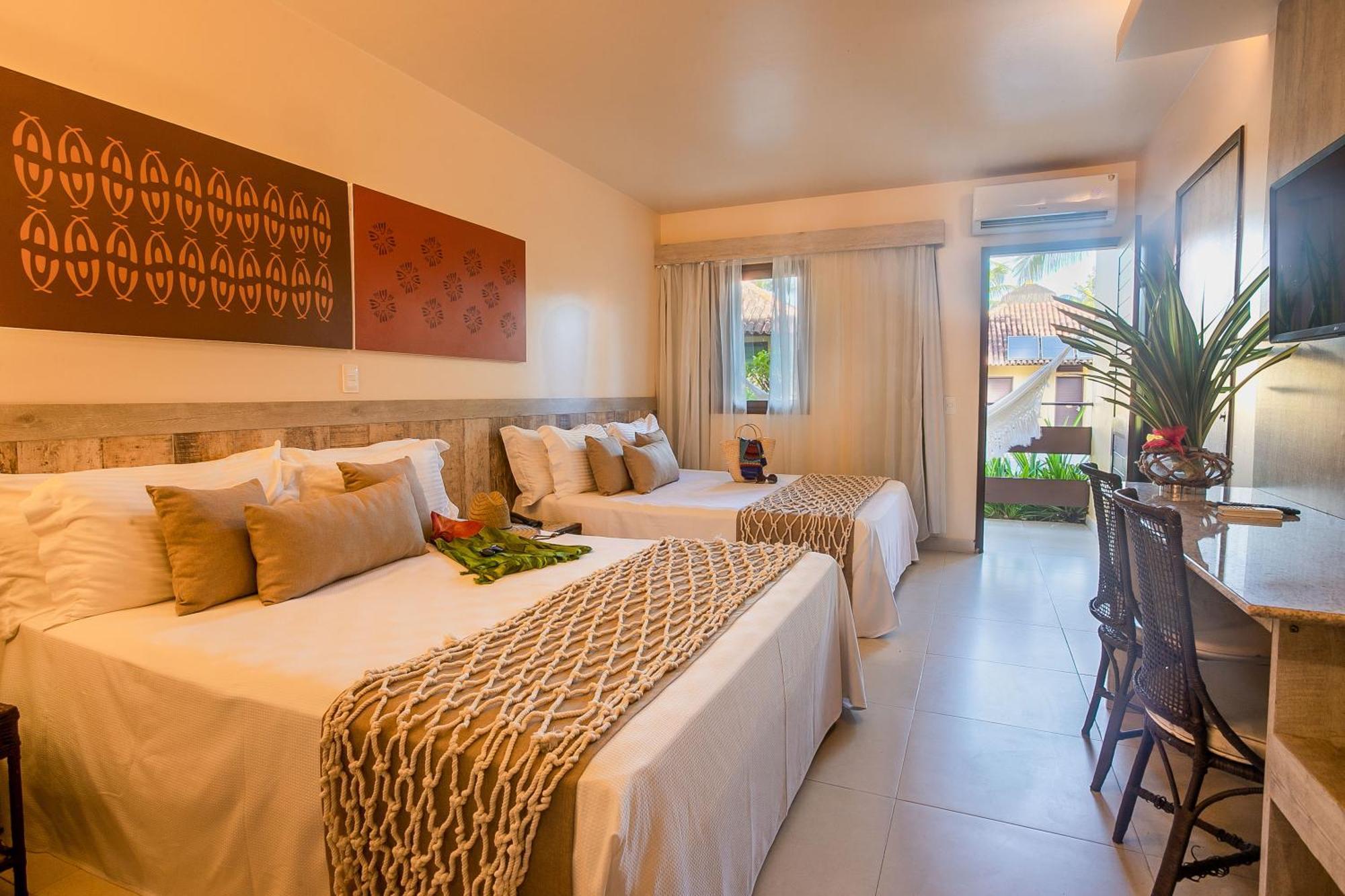 Quarto Standard com Cama de Casal ou 2 de Solteiro e Vista do Jardim