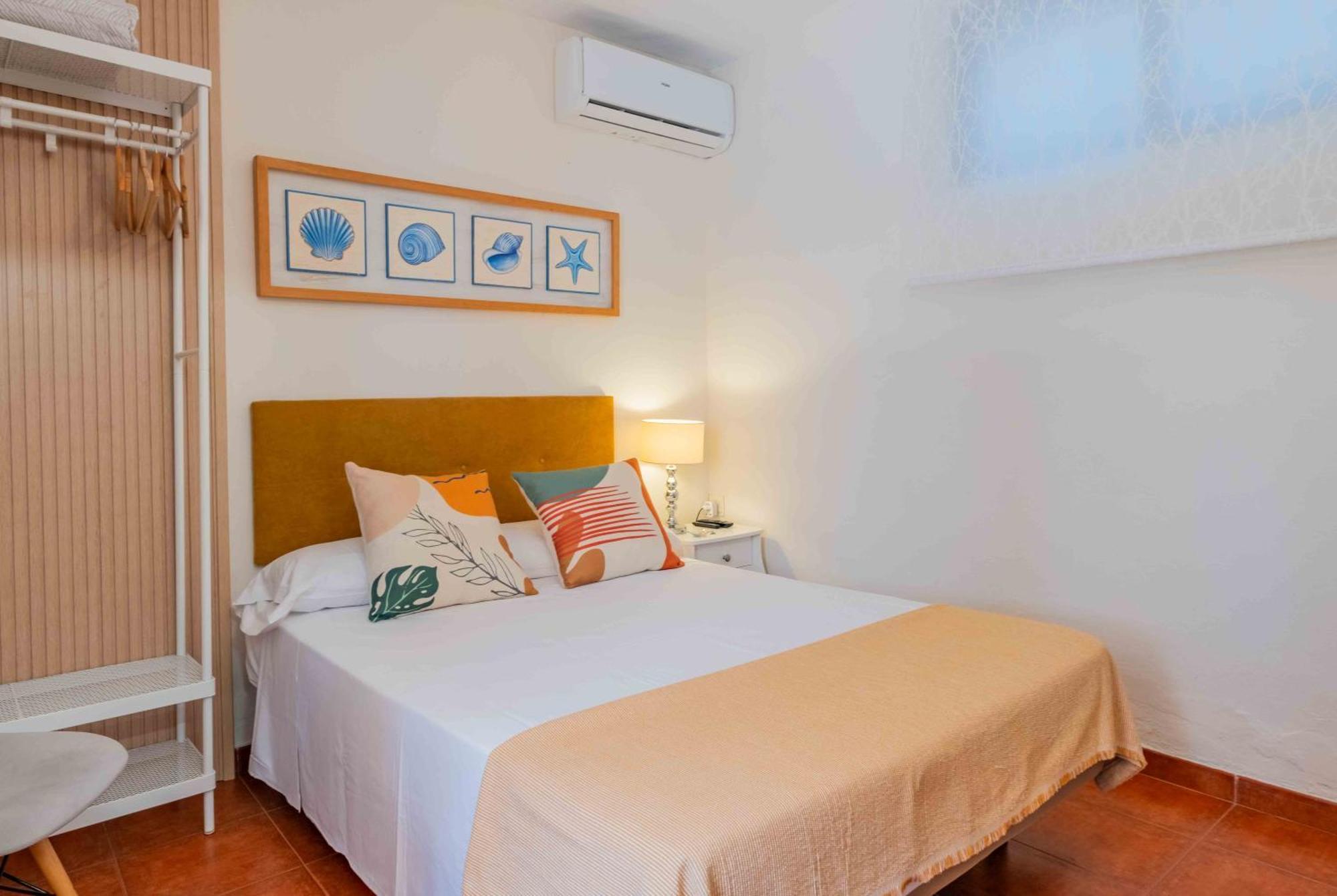 Single Room with Private Bathroom,1603730190:JPEG