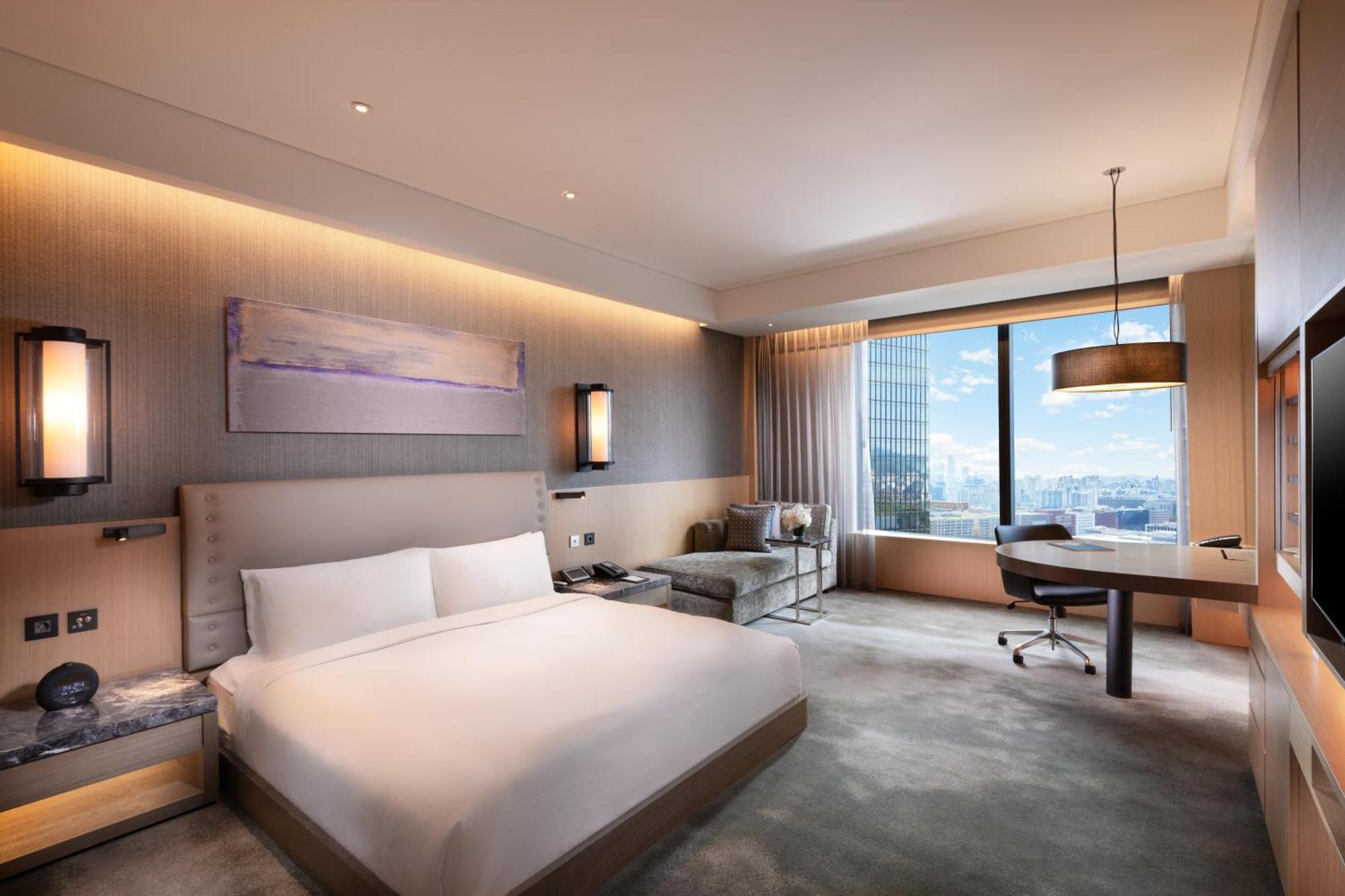 Premium King Room - City View
