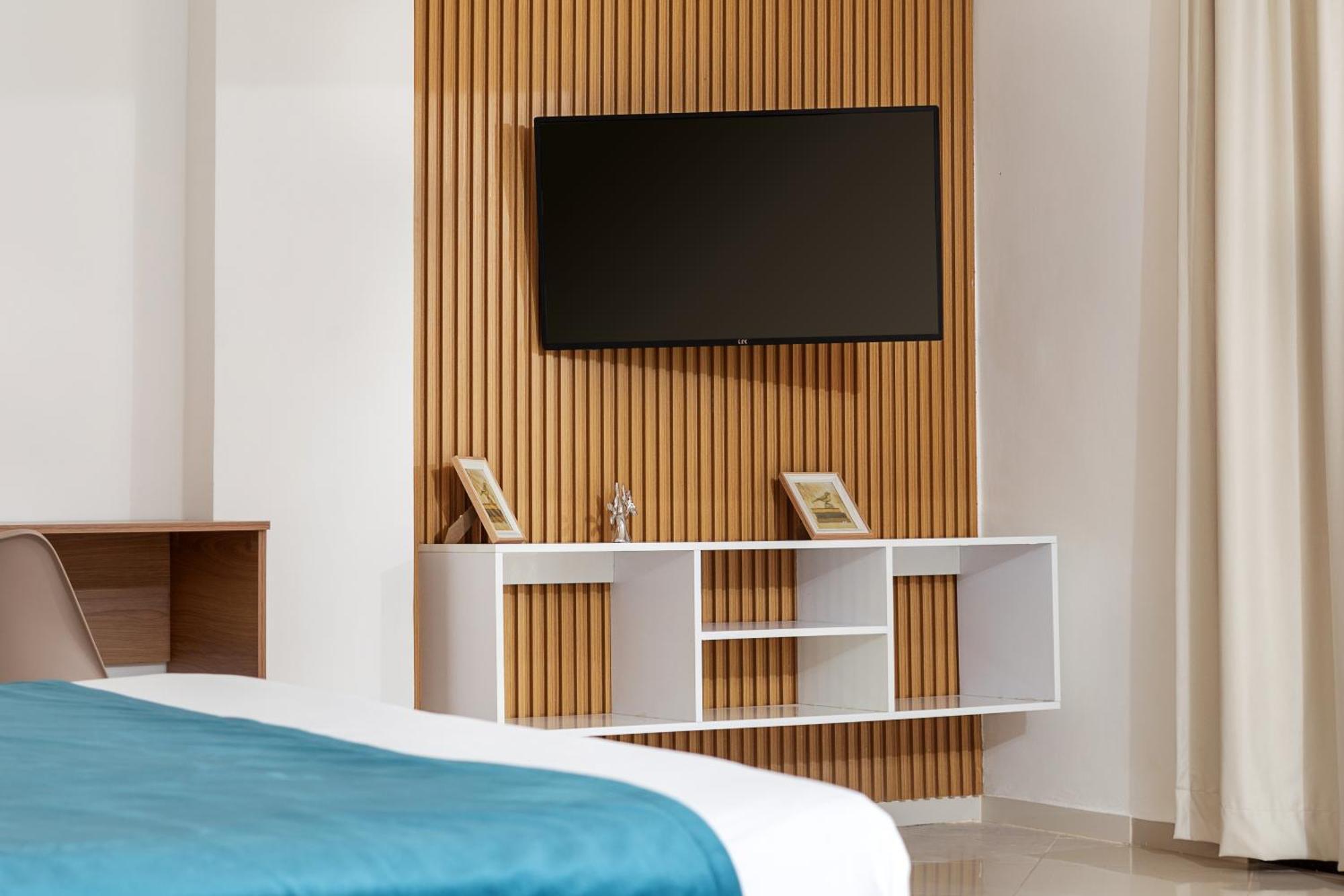 Junior Suite,1604254321:JPEG