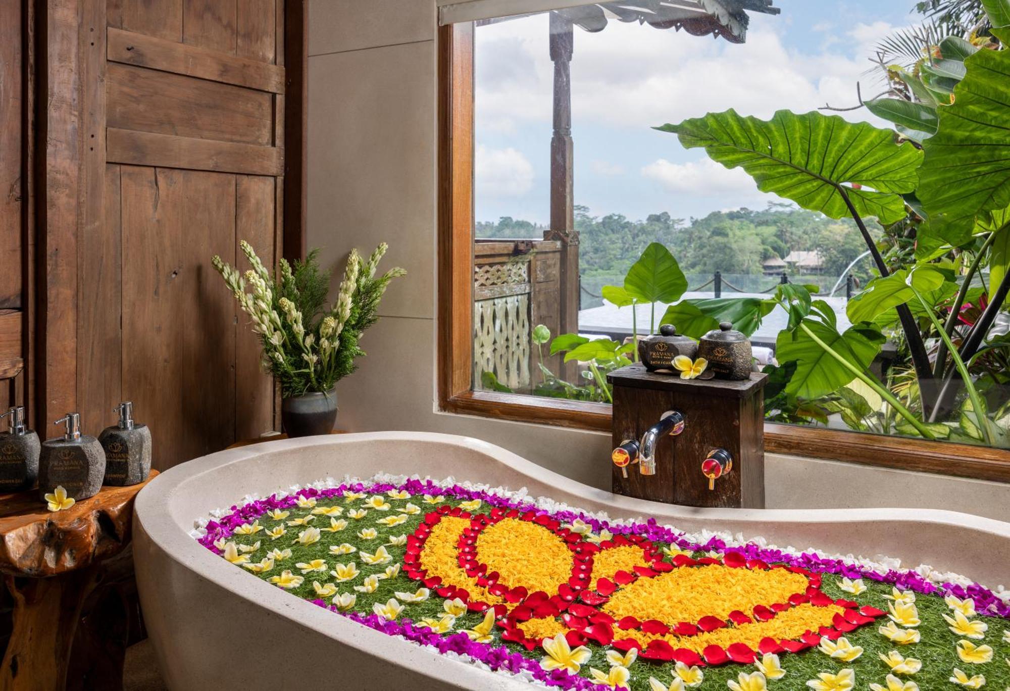 Royal Ayung Villa met 1 Slaapkamer en Zwembad en Gratis Voordeel