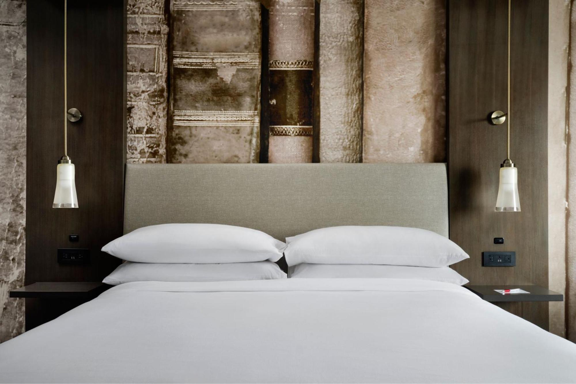1 King Bed Guest Room