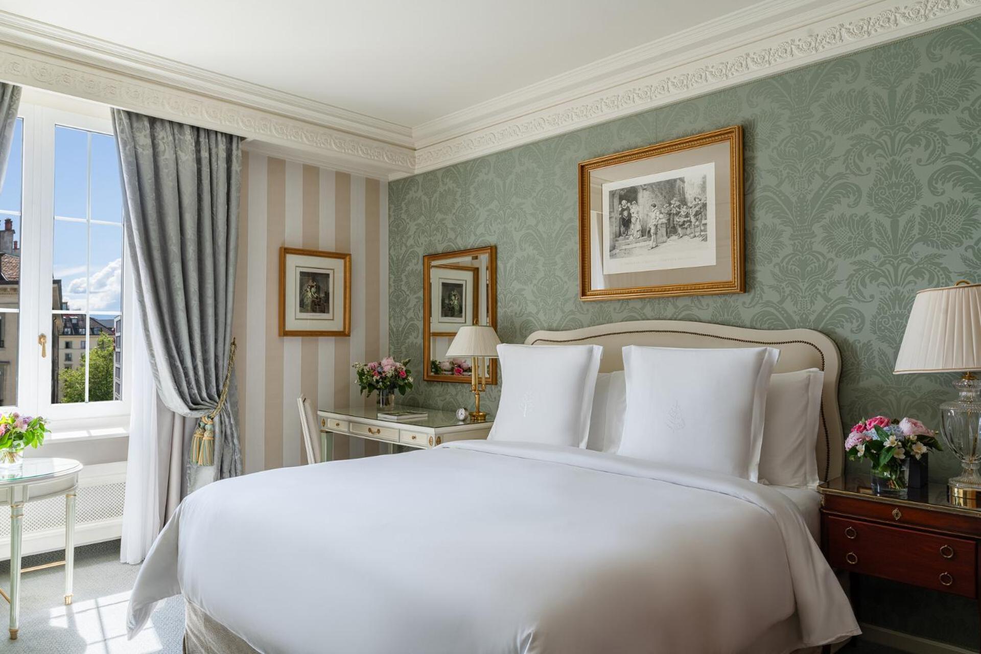 Superior Room King Bed,1606569898:JPEG