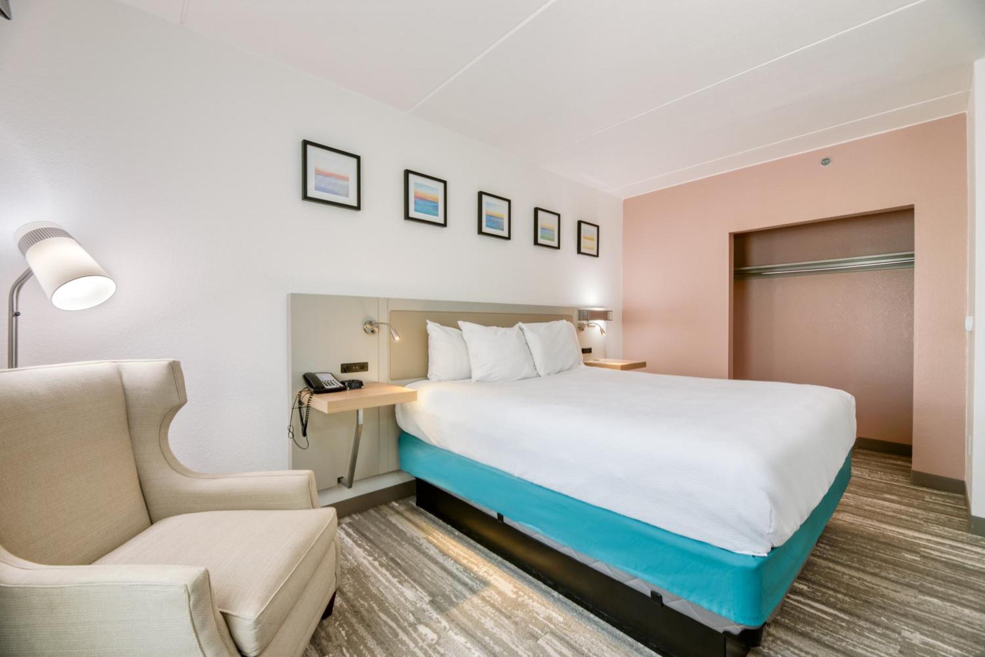 One-Bedroom King Suite,1607221478:JPEG