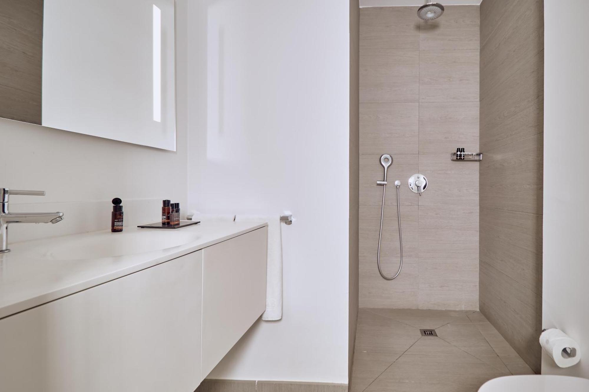 Suite Serenity Mar mit 2 Schlafzimmern, eigenem Pool, Whirlpool und Meerblick
