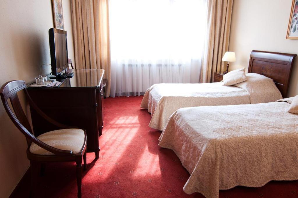 Twin Room 4*