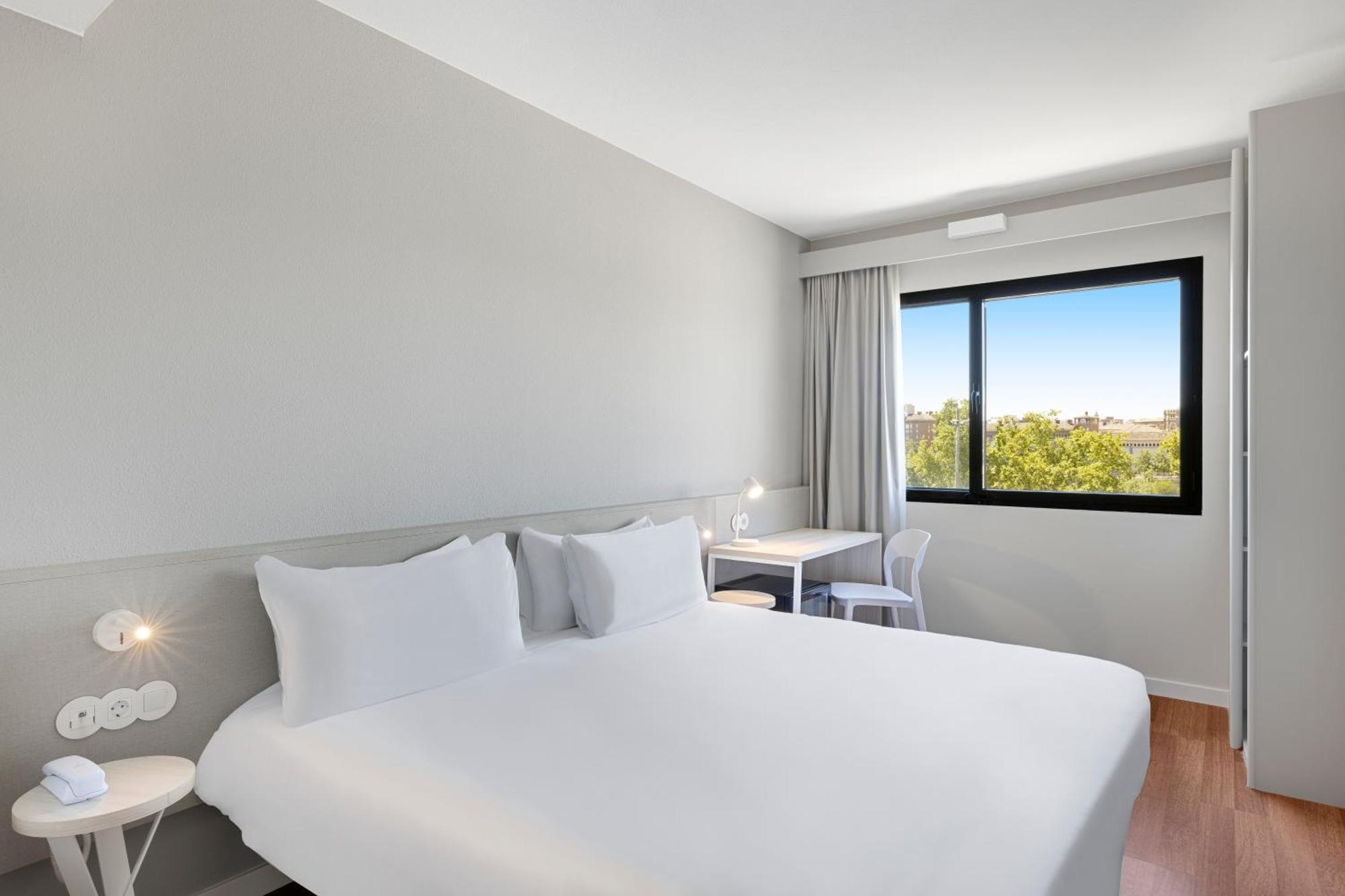 Deluxe Double Room with Castle View