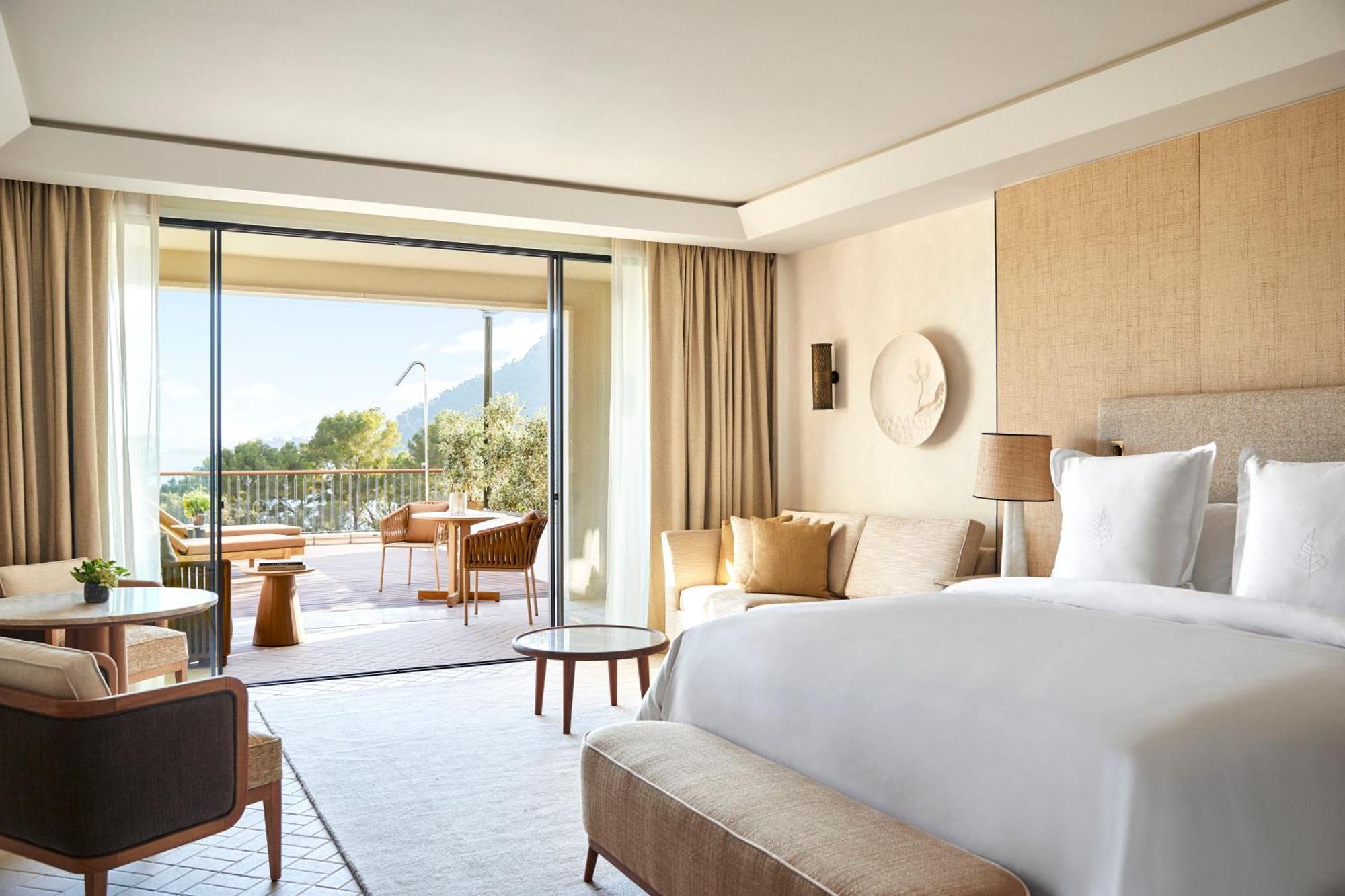 Grand Pine View Room