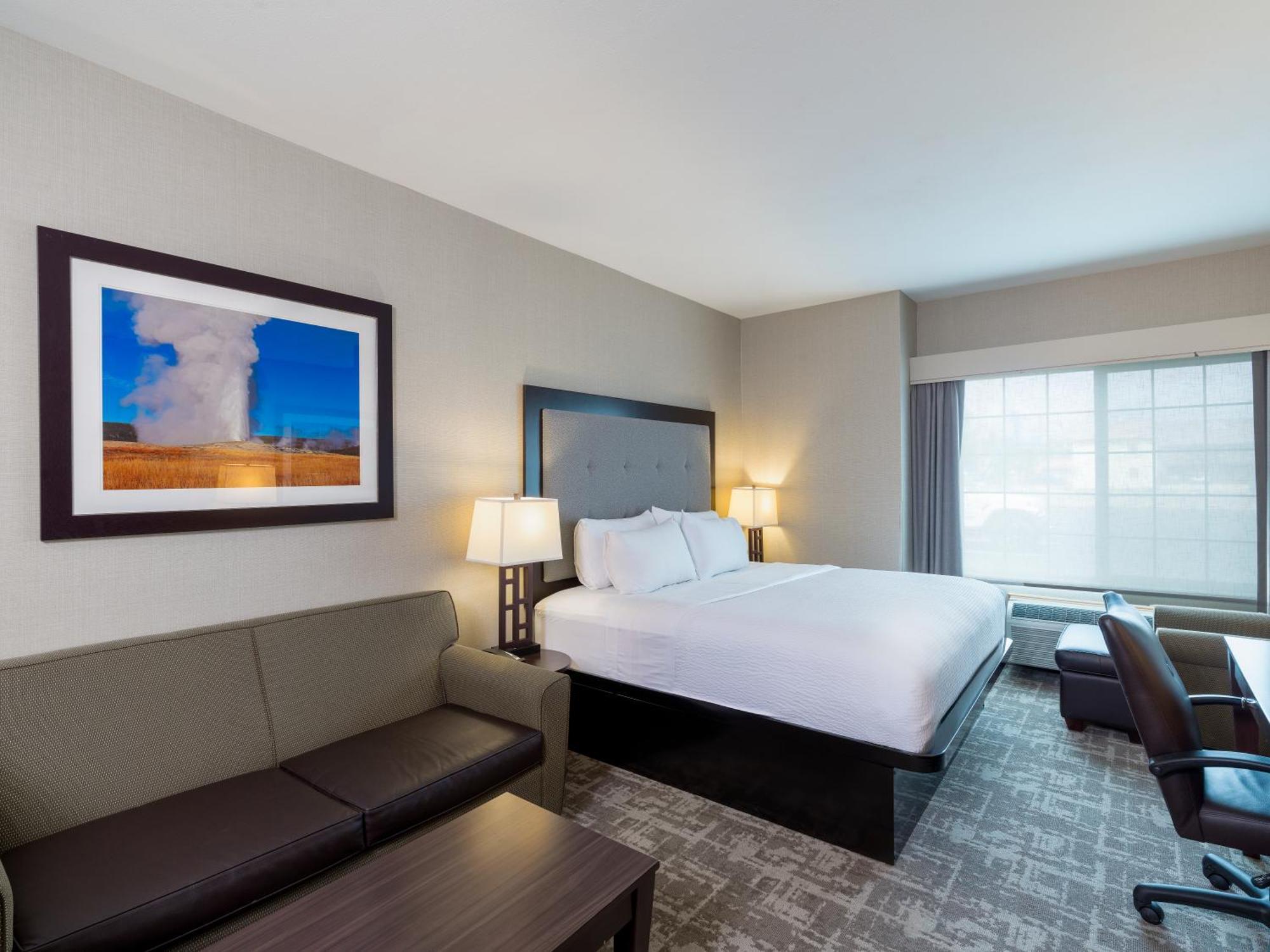 King Room with Jetted Tub,1618825657:JPEG