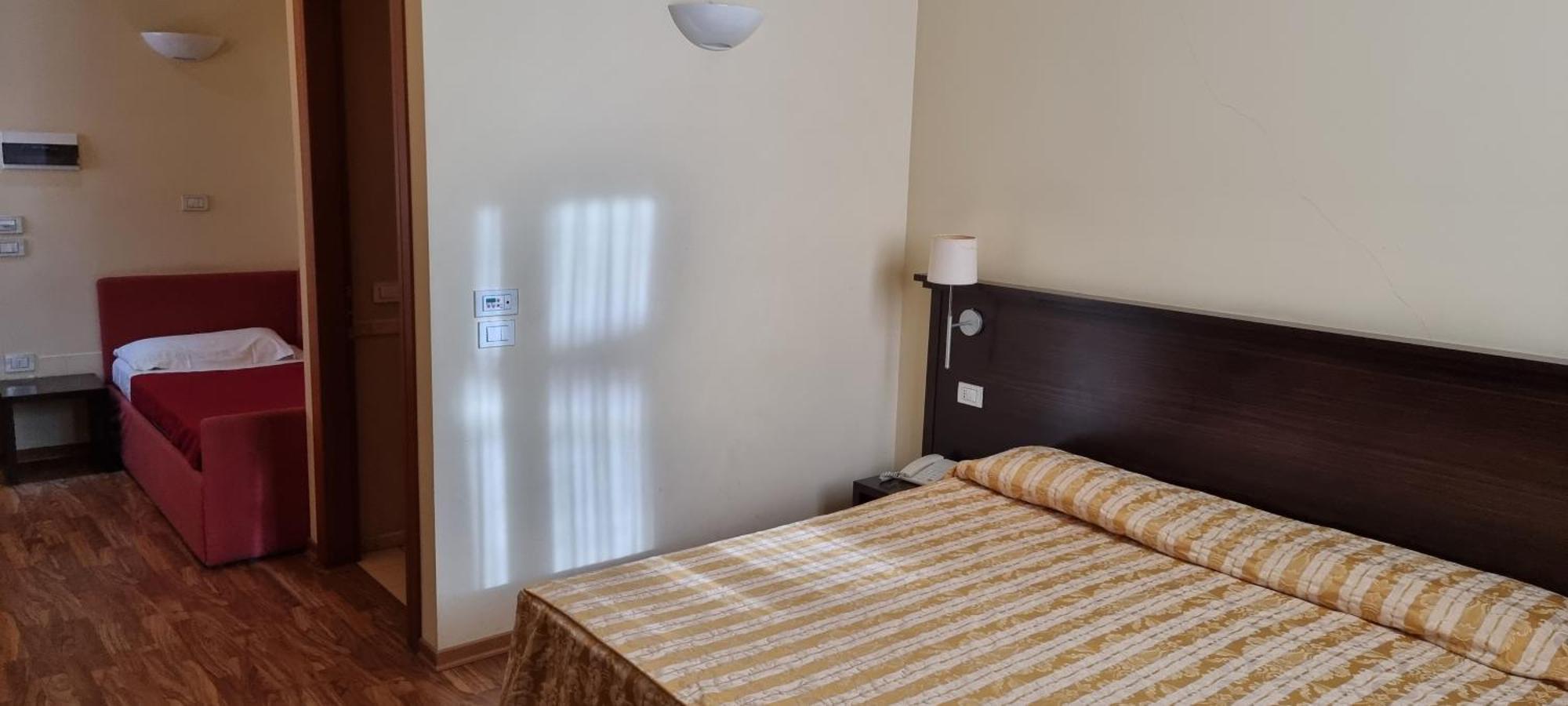 Basic Triple Room