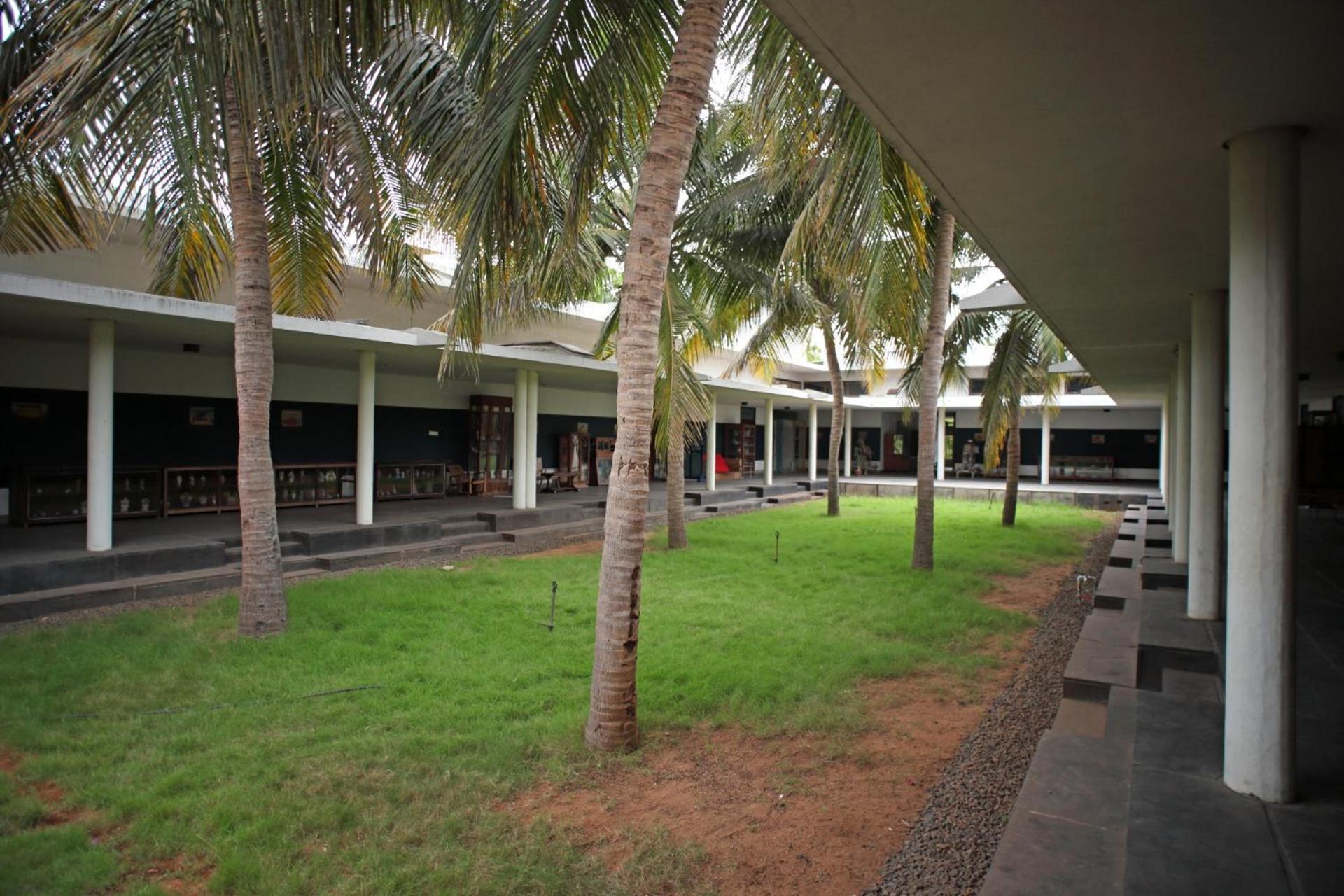 A or c Standard Courtyard Room
