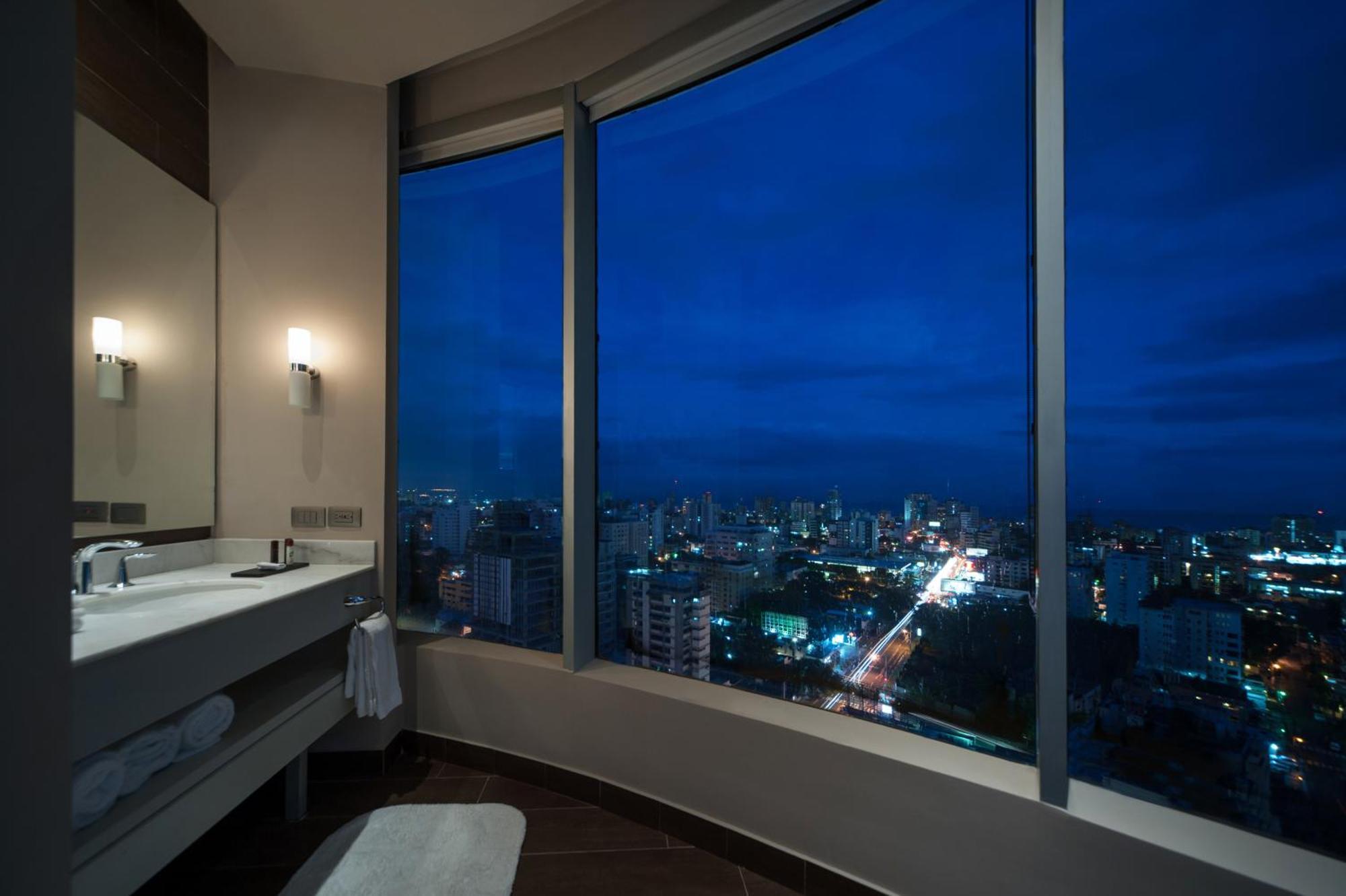 Hoeksuite met 1 Slaapkamer met Kingsize Bed - Uitzicht op de Stad