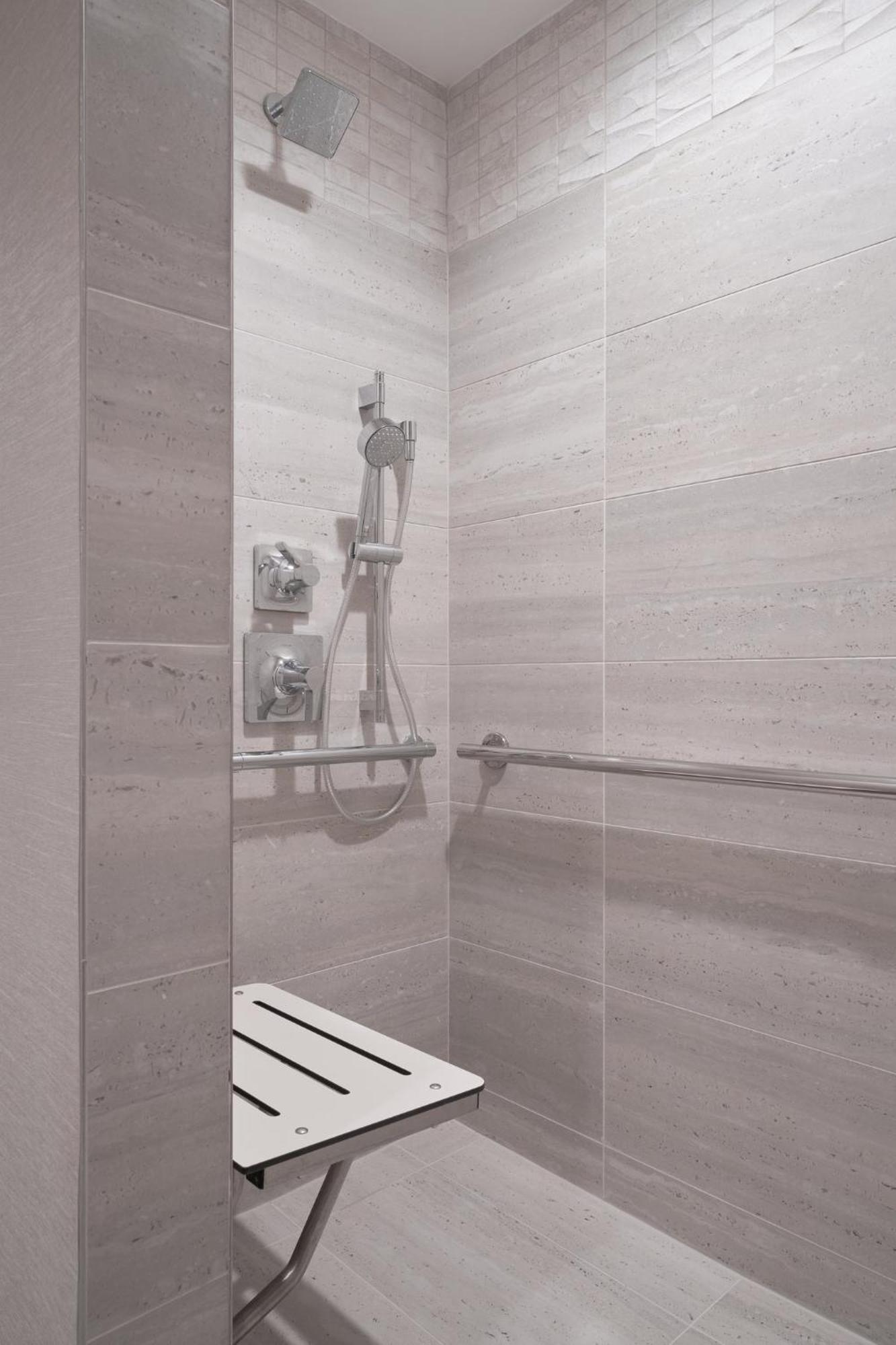King Studio Roll Shower