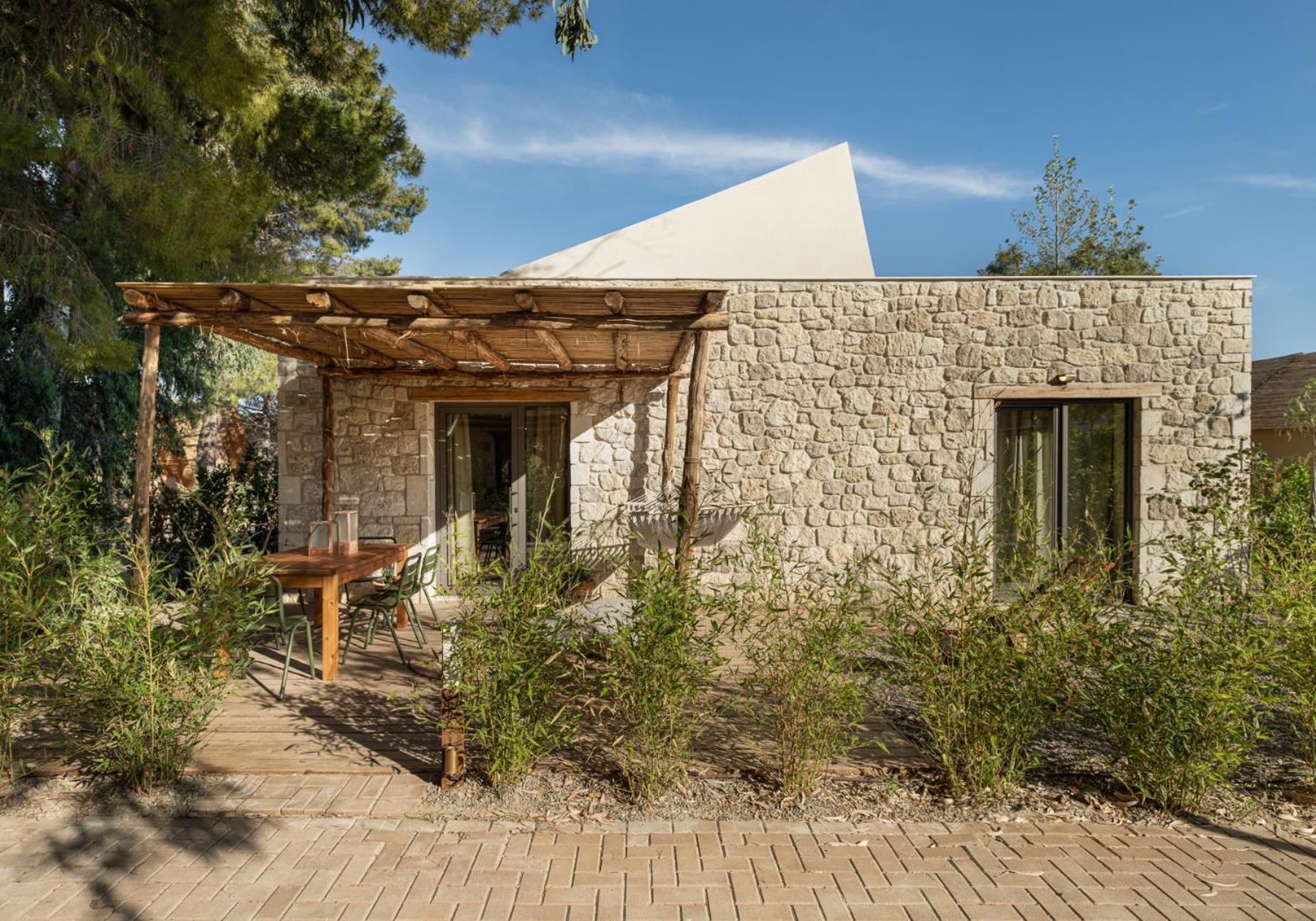 Residence Garden,1635914342:JPEG