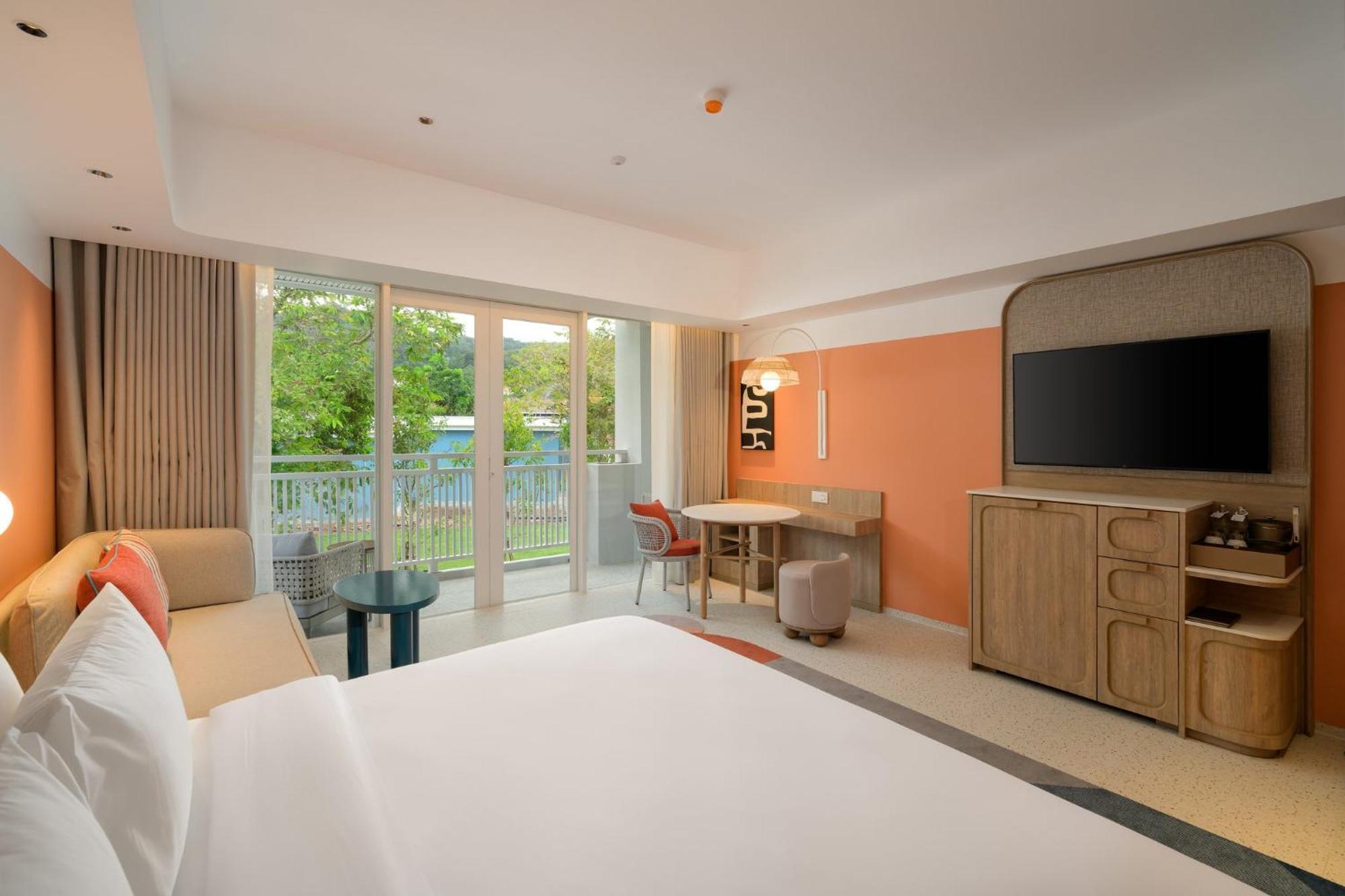 Deluxe Family Suite King,1636739324:JPEG