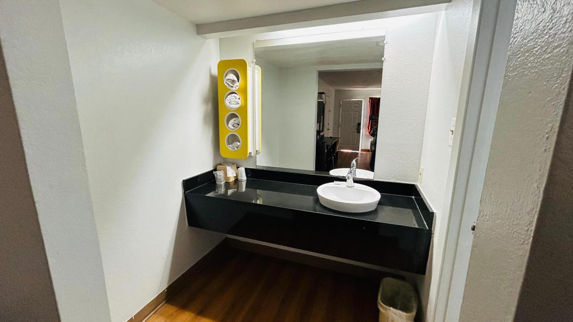 2 Full Beds Non-Smoking