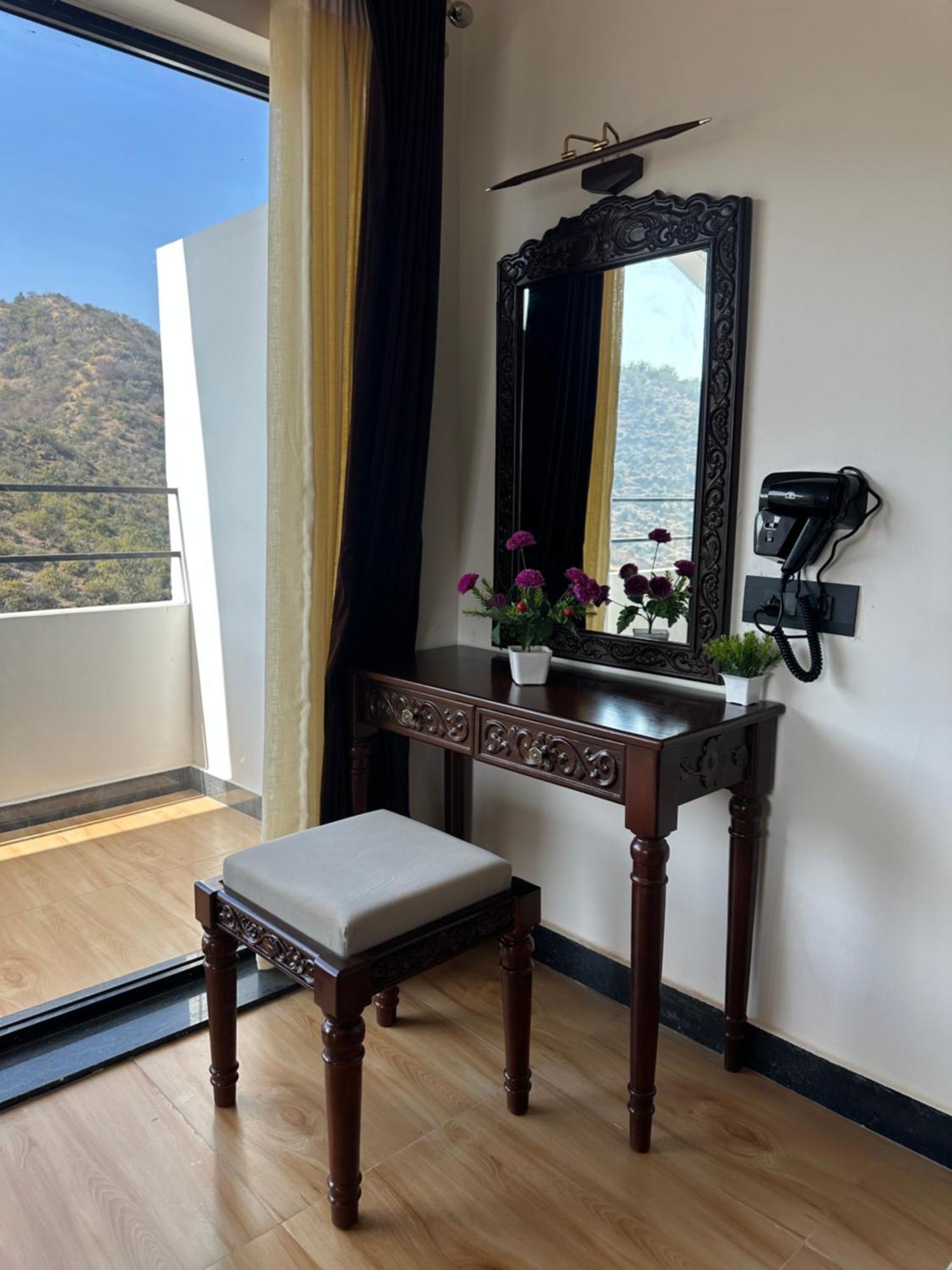 King Suite with Balcony,1641130920:JPEG