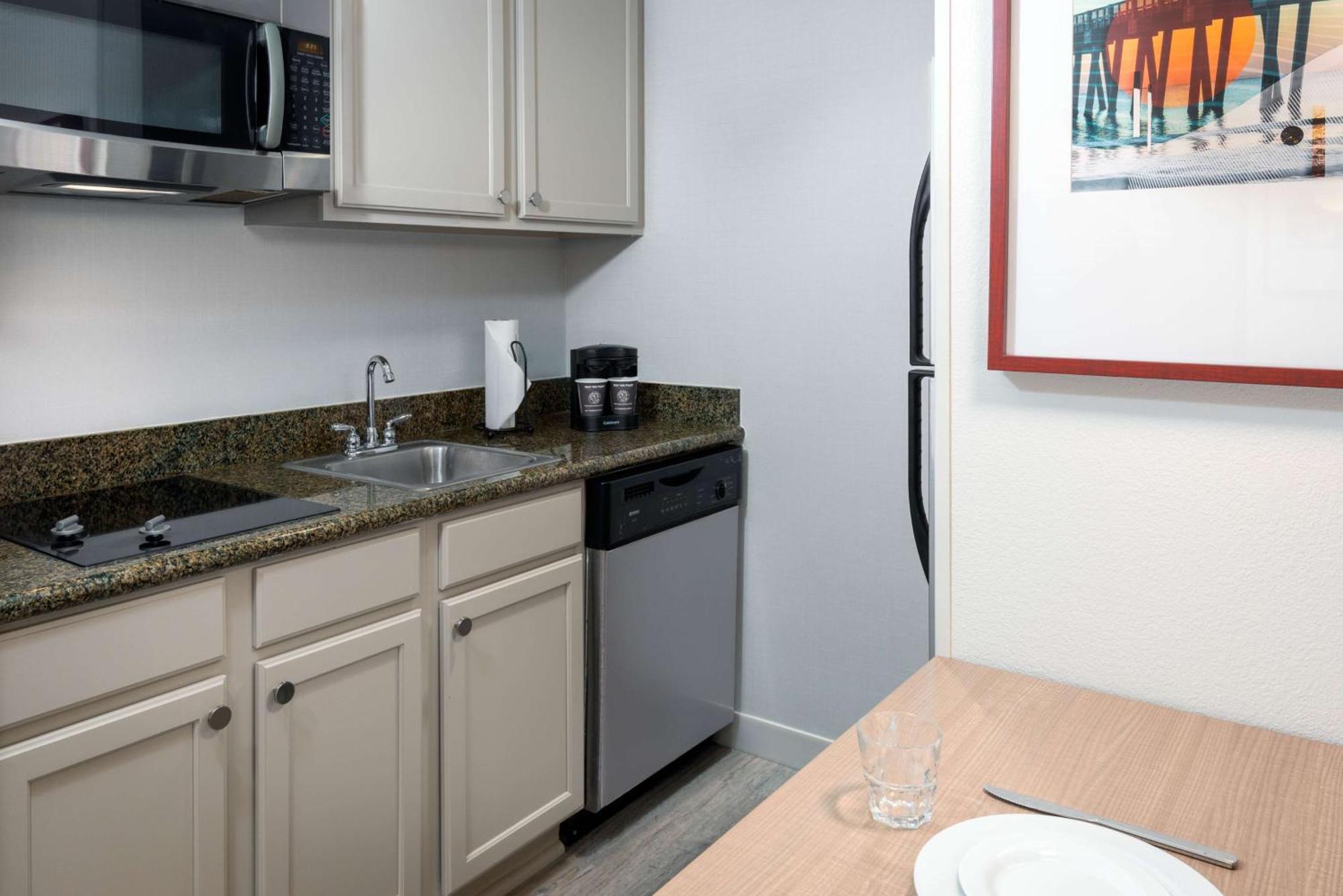 Two-Bedroom Suite with Four Queen Beds - Non-Smoking,1641729185:JPEG