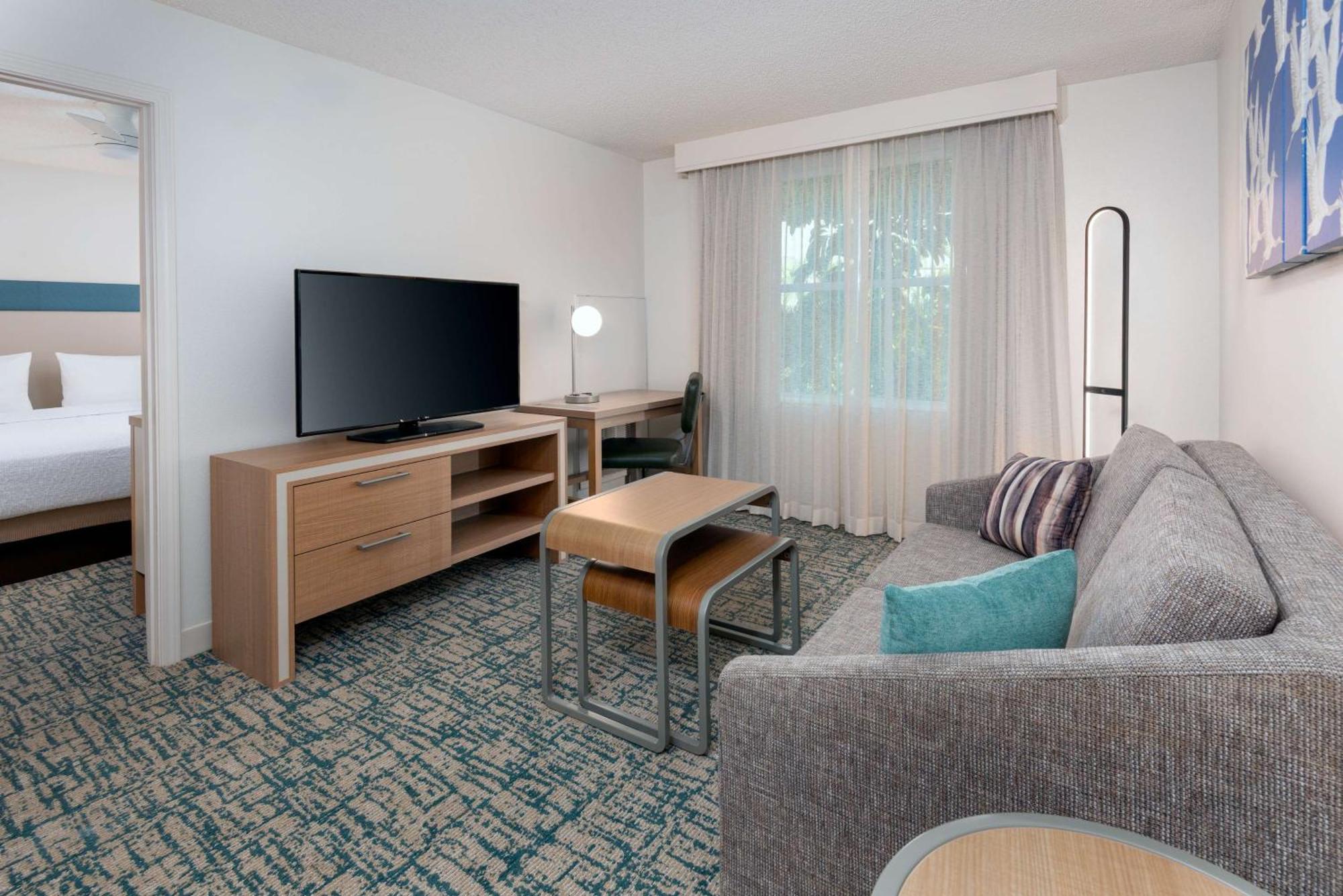 One-Bedroom King Suite Non-Smoking