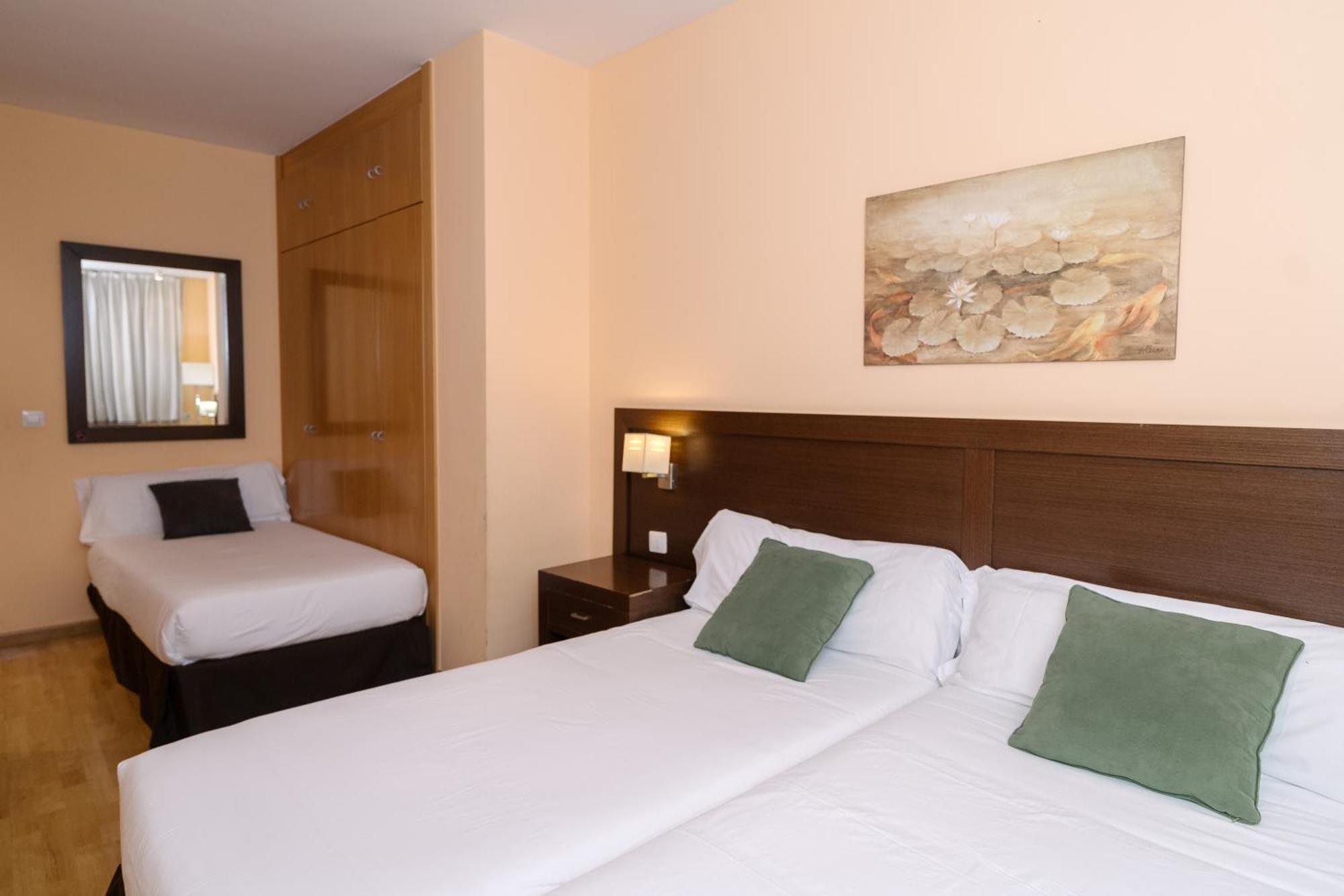 Triple Room,1641737921:JPEG