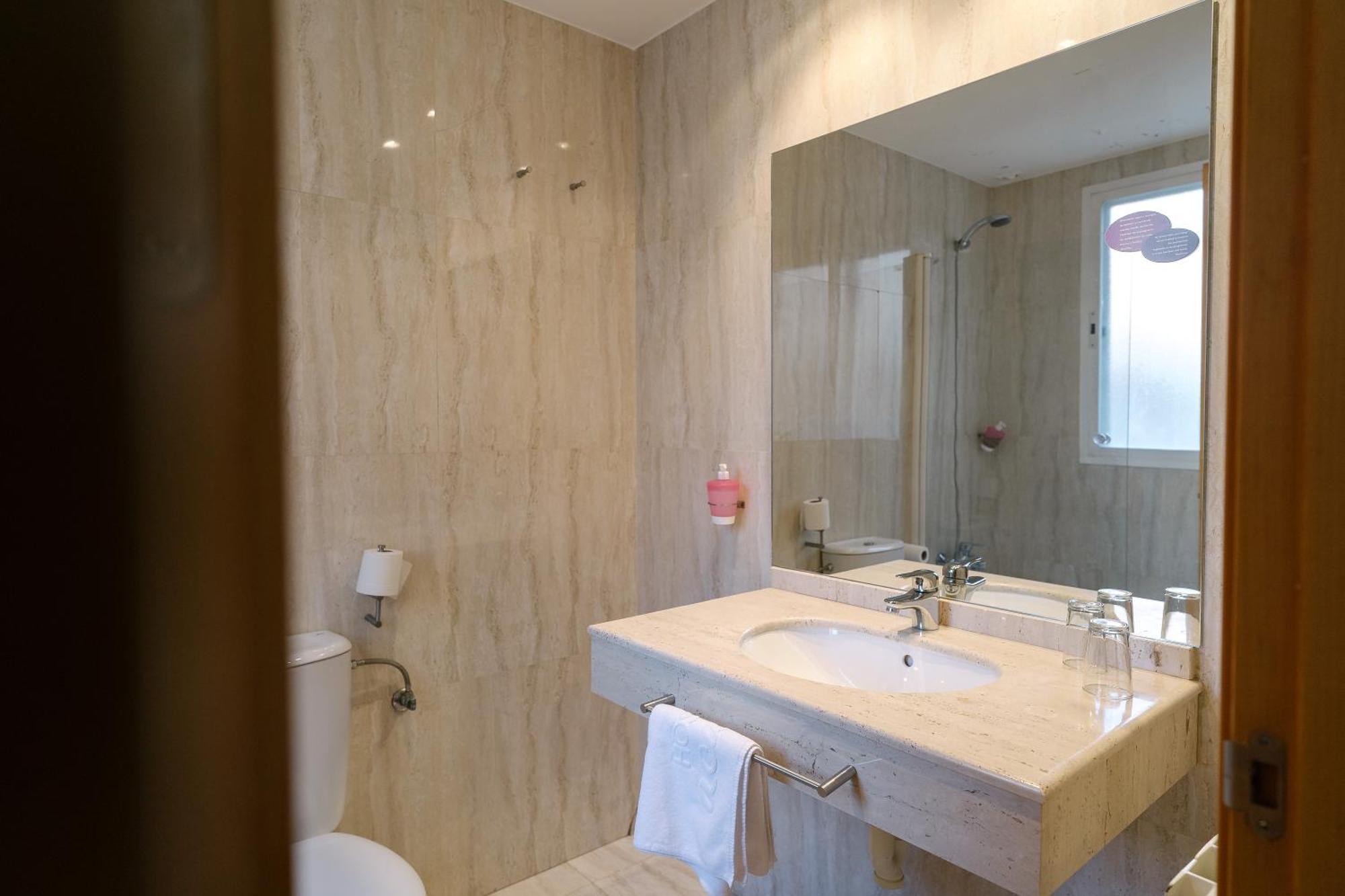 Single Room,1641737926:JPEG