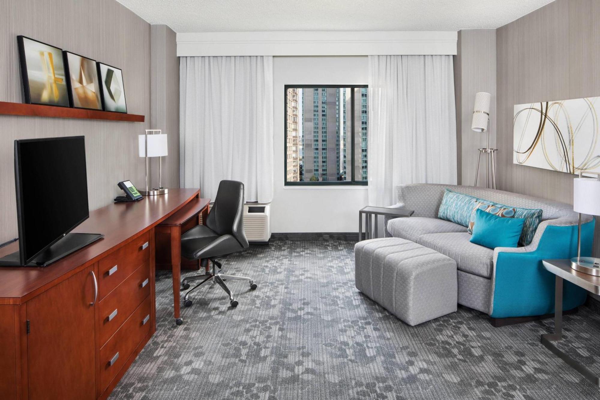 One-Bedroom King Suite with Sofa Bed,1643156339:JPEG