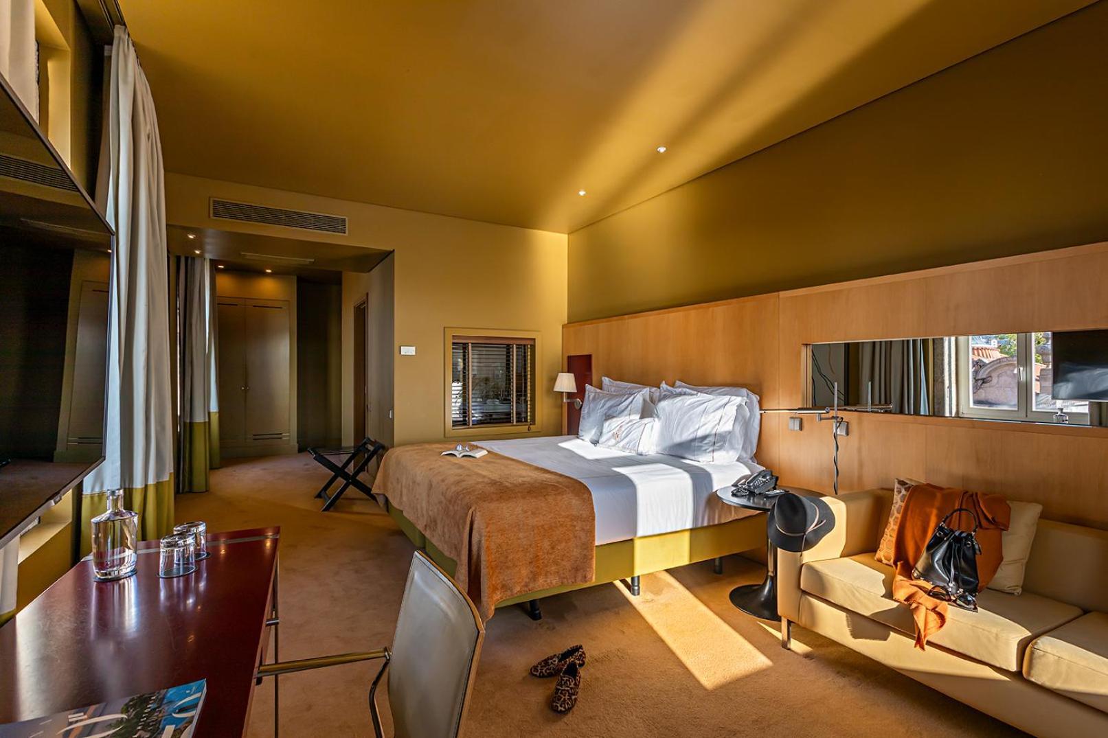 Luxe Kamer met 1 of 2 Bedden en Uitzicht op de Rivier