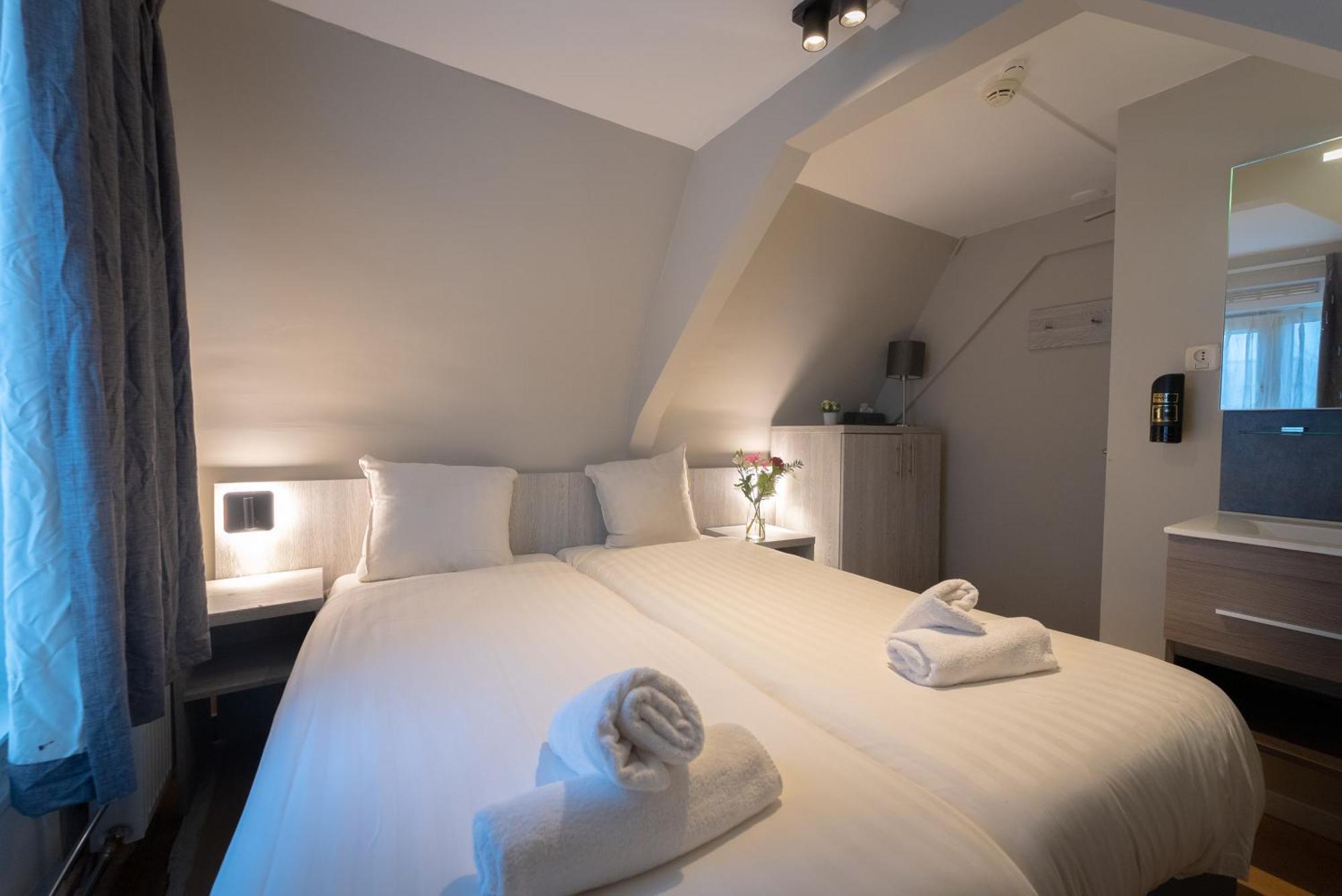 Chambre Lits Jumeaux Standard avec Salle de Bains Commune