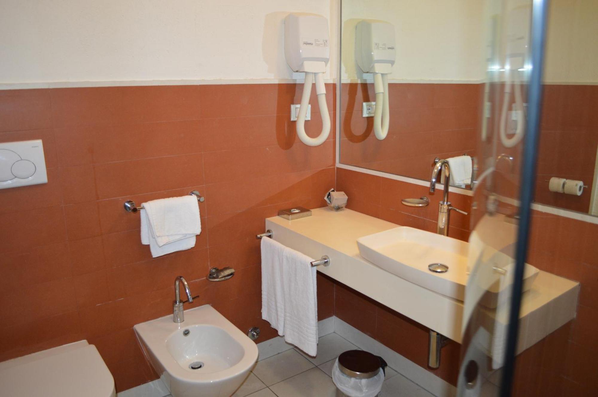 Double or Twin Room with Extra Bed,1666026396:JPEG
