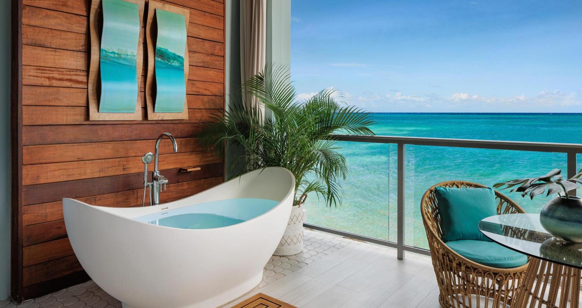 Suite Millionaire Fronte Spiaggia con 1 Camera da Letto, Maggiordomo e Vasca Immersione Rilassante