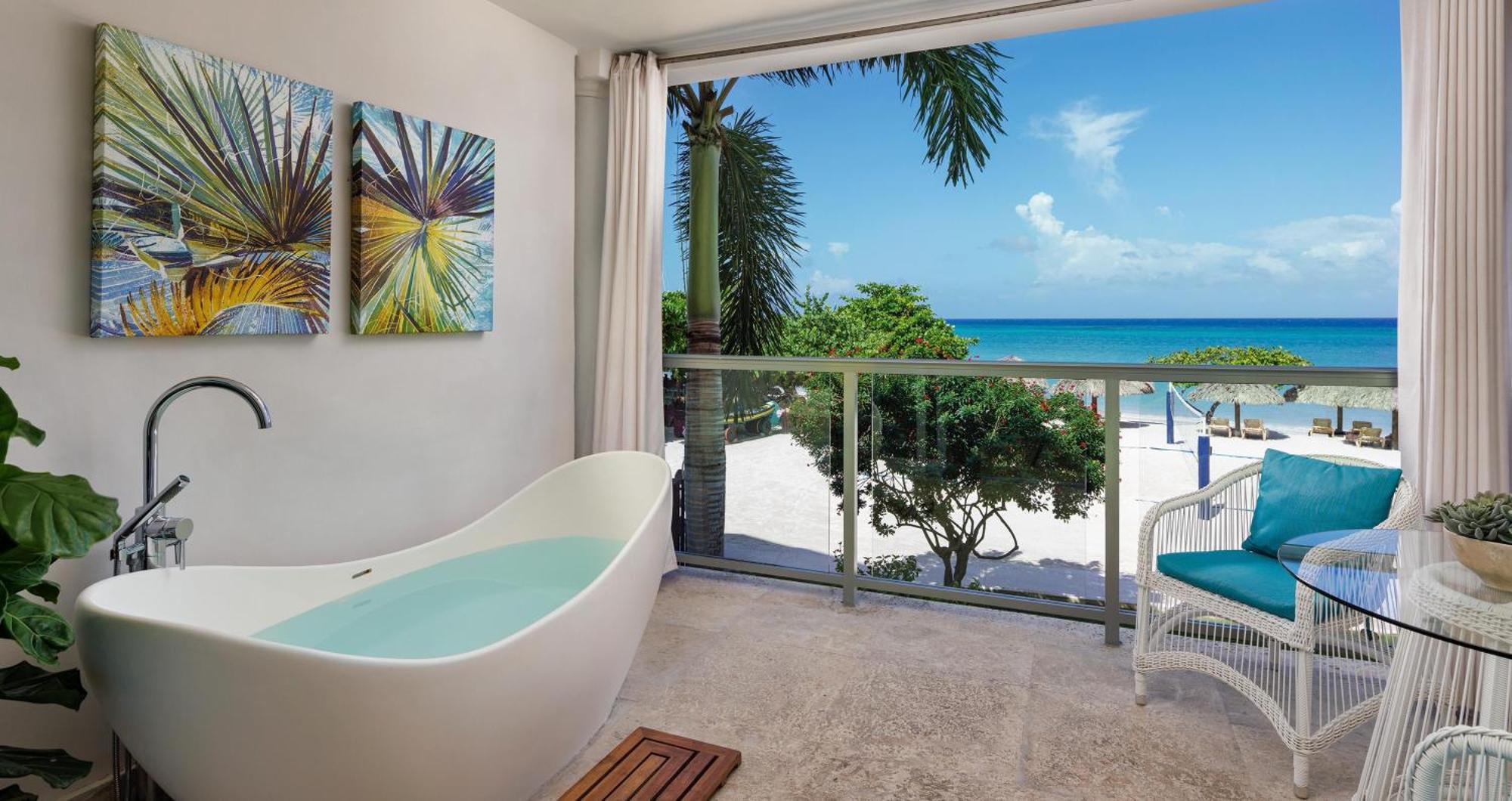 Suite con 1 Camera da Letto, Maggiordomo e Vasca Immersione Rilassante - Fronte Spiaggia