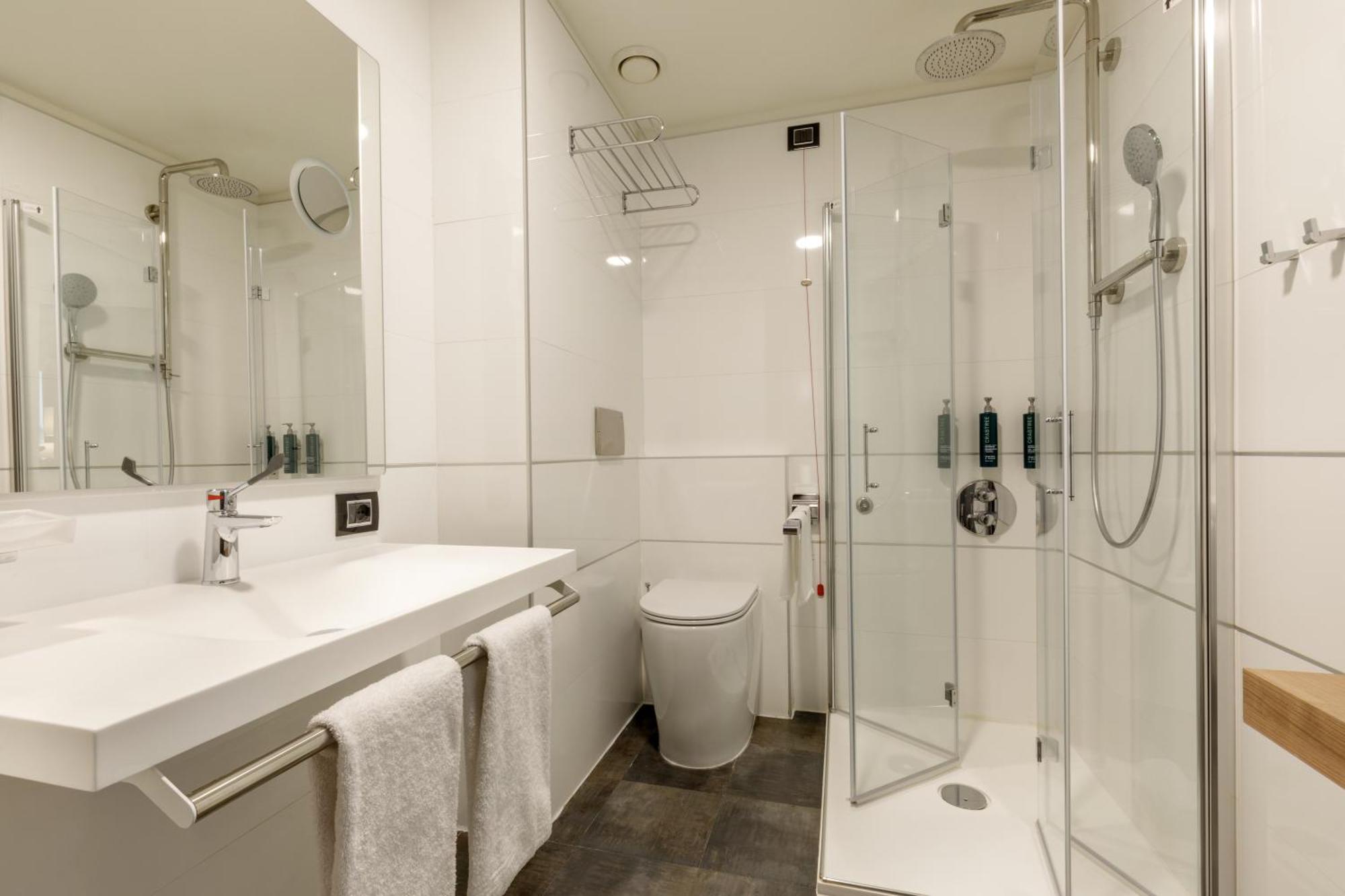 Twin Room - Mobility Access,1649017631:JPEG