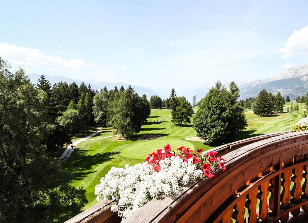 Deluxe Doppelzimmer mit Blick auf den Golfplatz