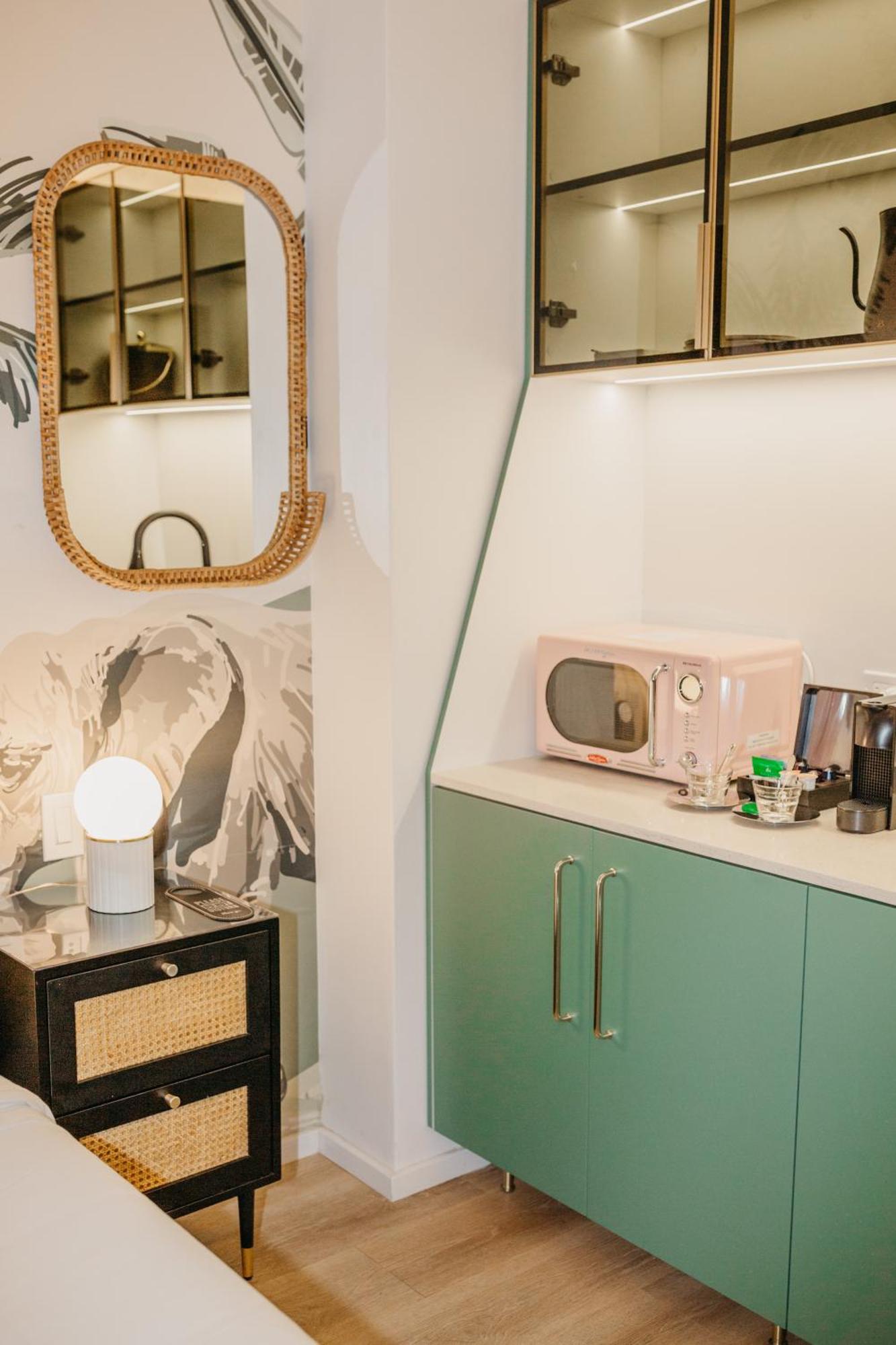 Standard Queen Room
