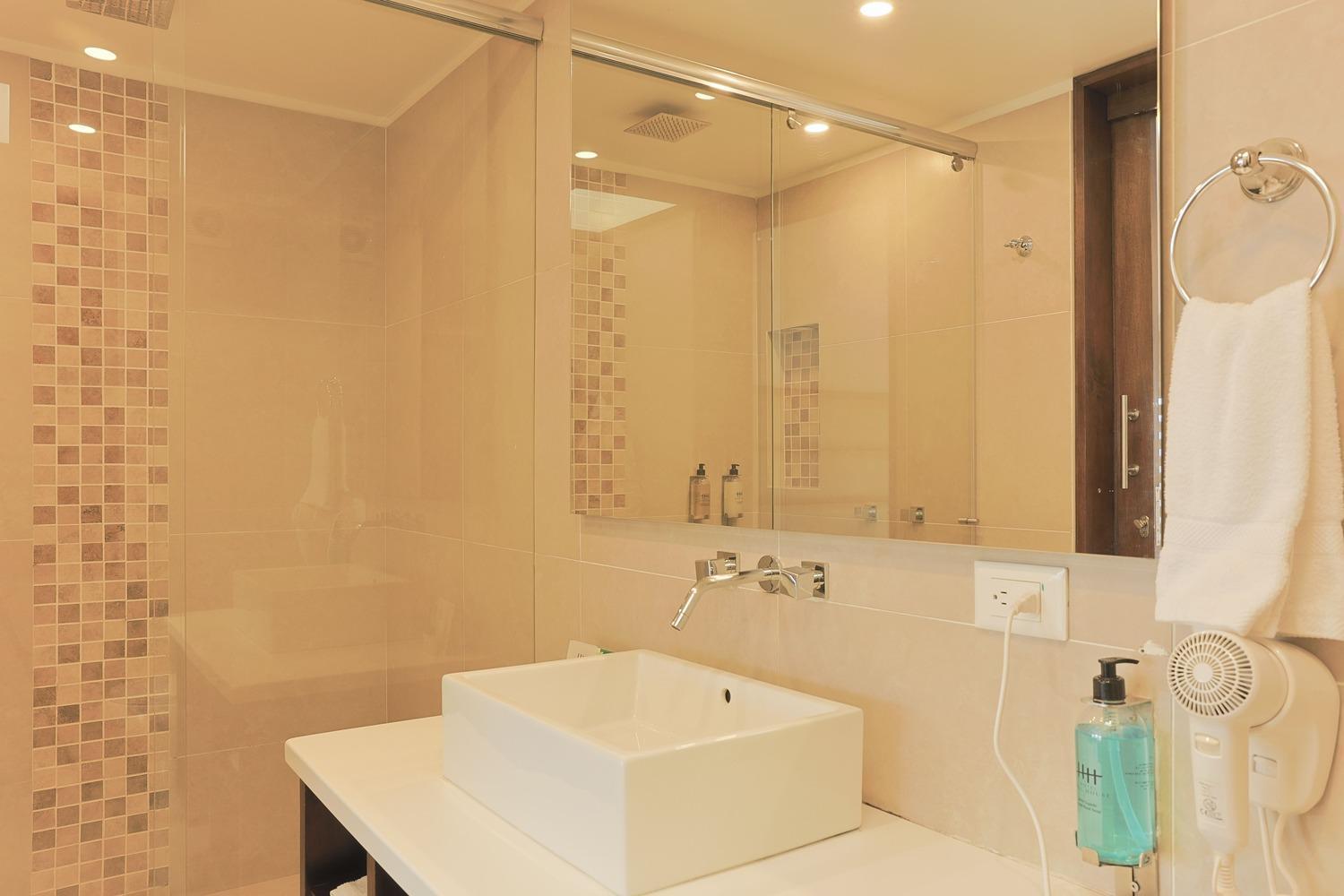 Superior Twin Room City View