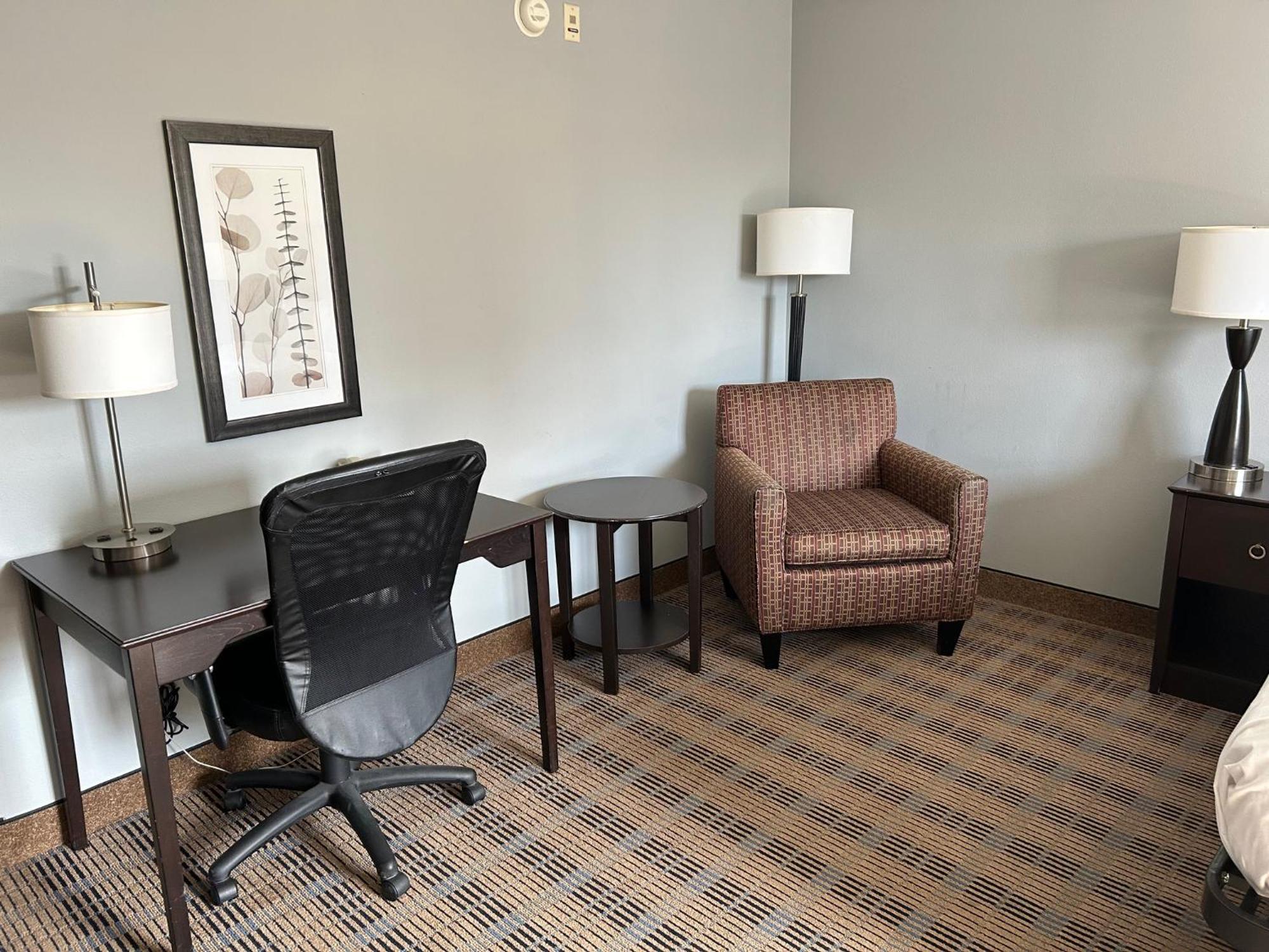 Queen Room with Two Queen Beds - Non-Smoking,1655278081:JPEG