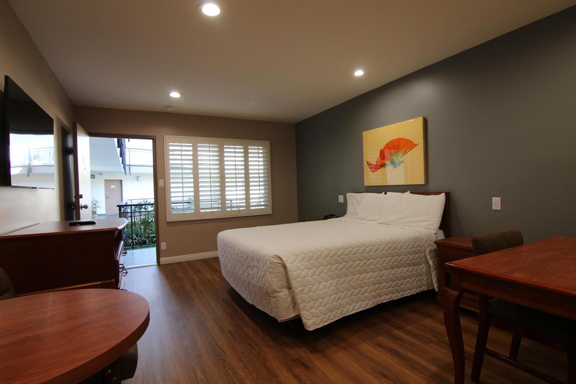Queen Room